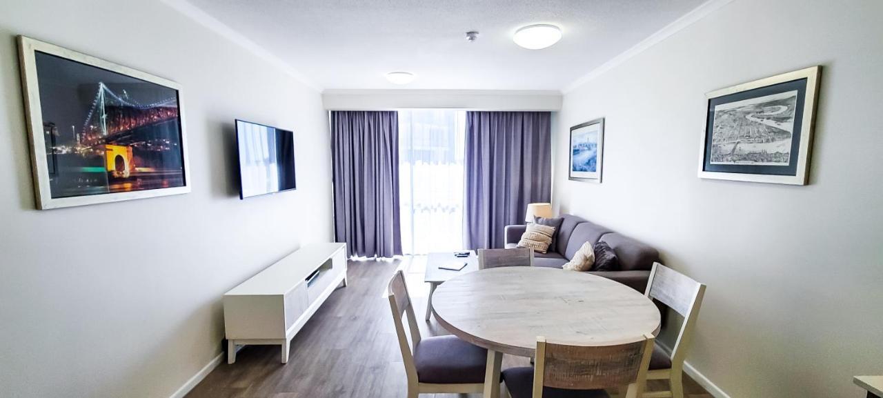 Deluxe One-Bedroom Apartment,1212498394:JPEG