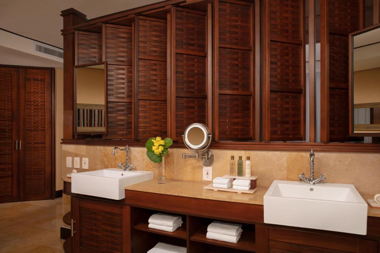 Offre du Jour - Chambre Lit King-Size ou Double avec Baignoire Spa