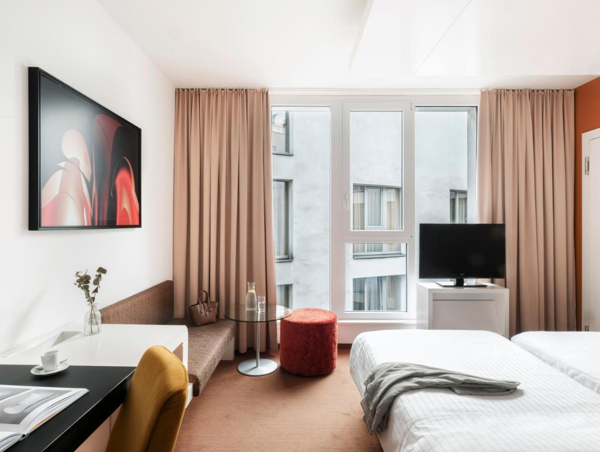Superior Courtyard Room