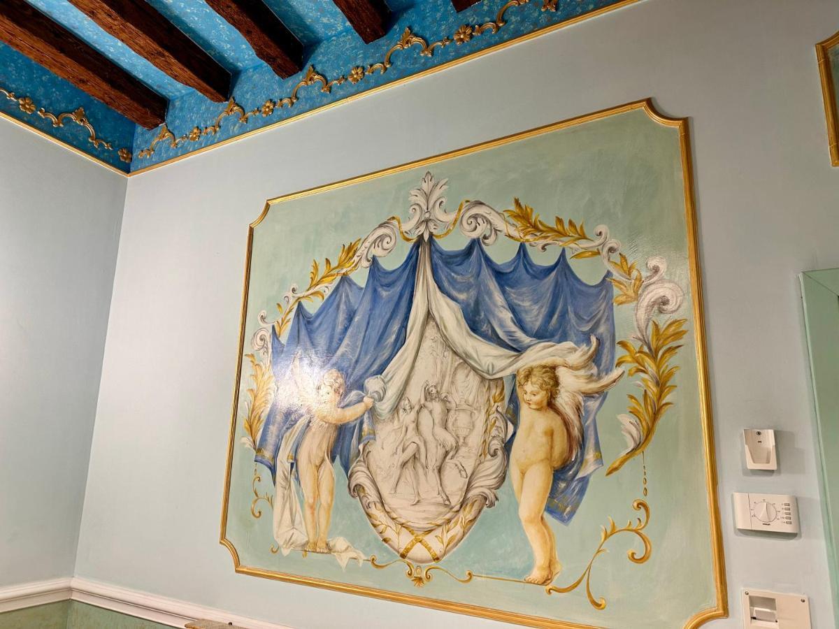 Queen Double Room