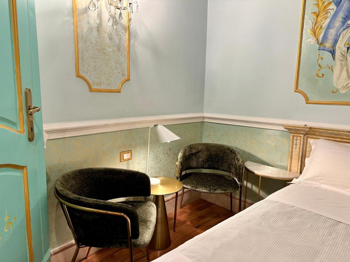 Queen Double Room