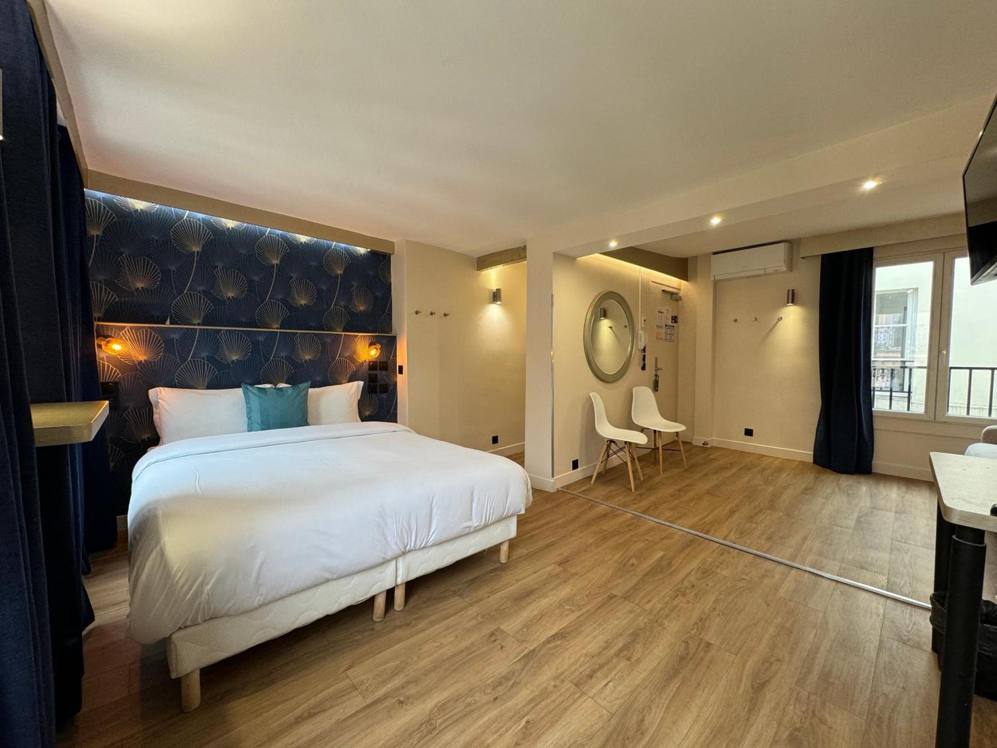 Prestige Room