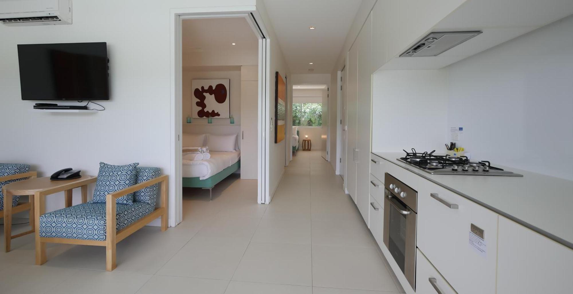 Two-Bedroom Apartment Pool Mountain View