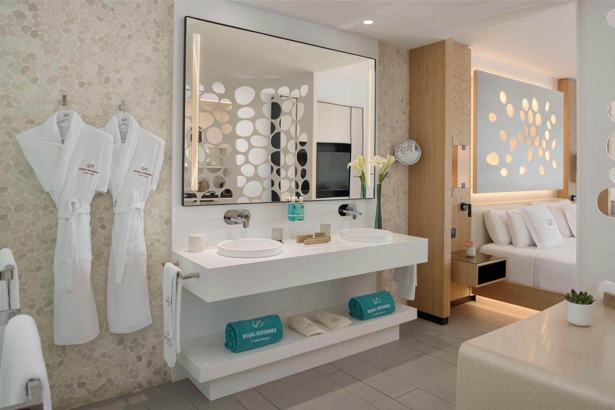 Suite Junior outdoor hot tub