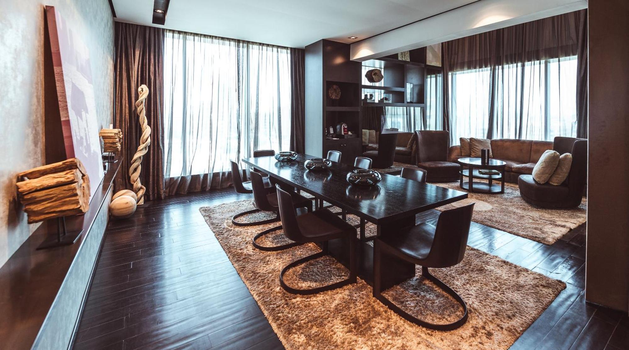 Duplex King Suite Lounge Access High Floor