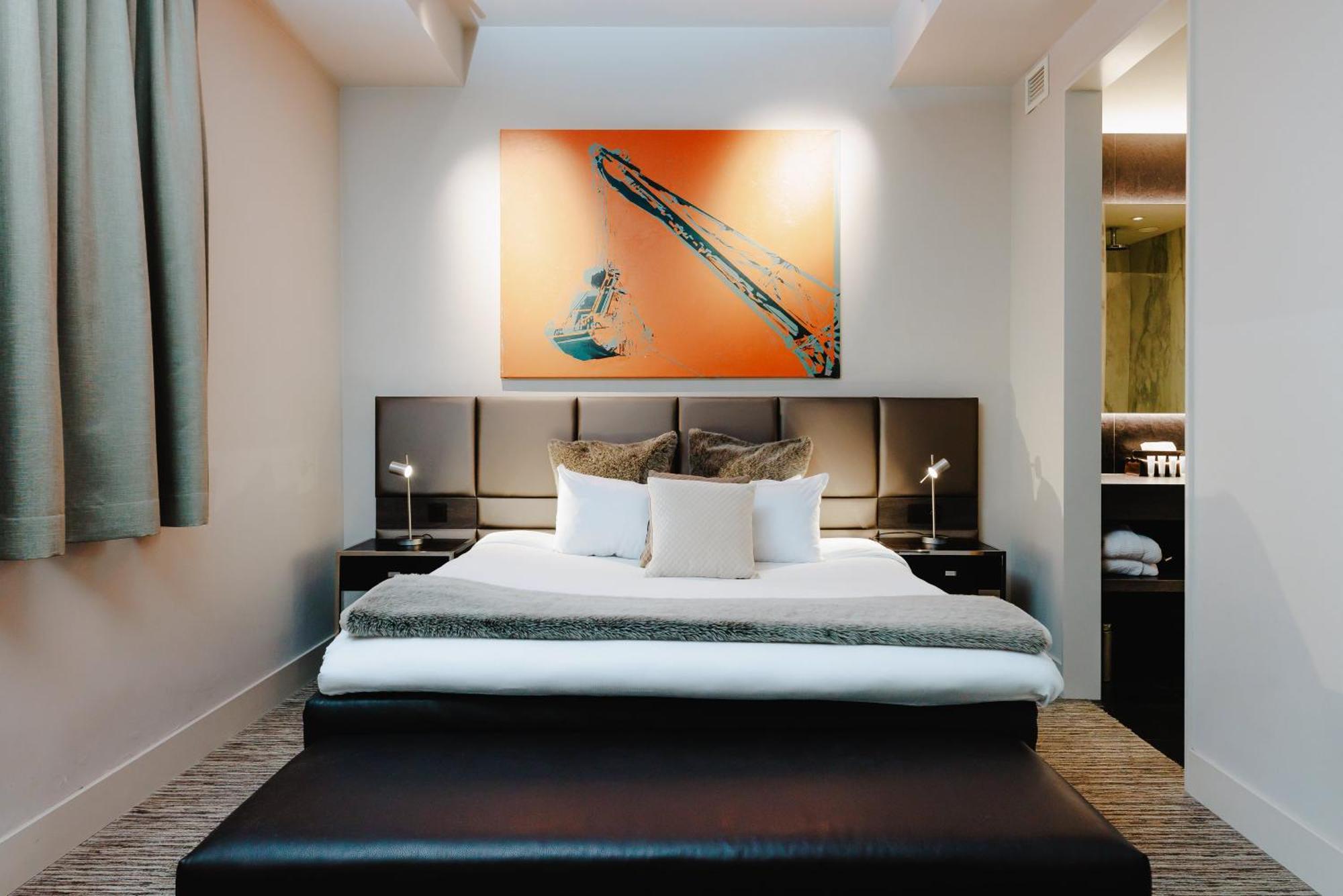 Special Deal Room