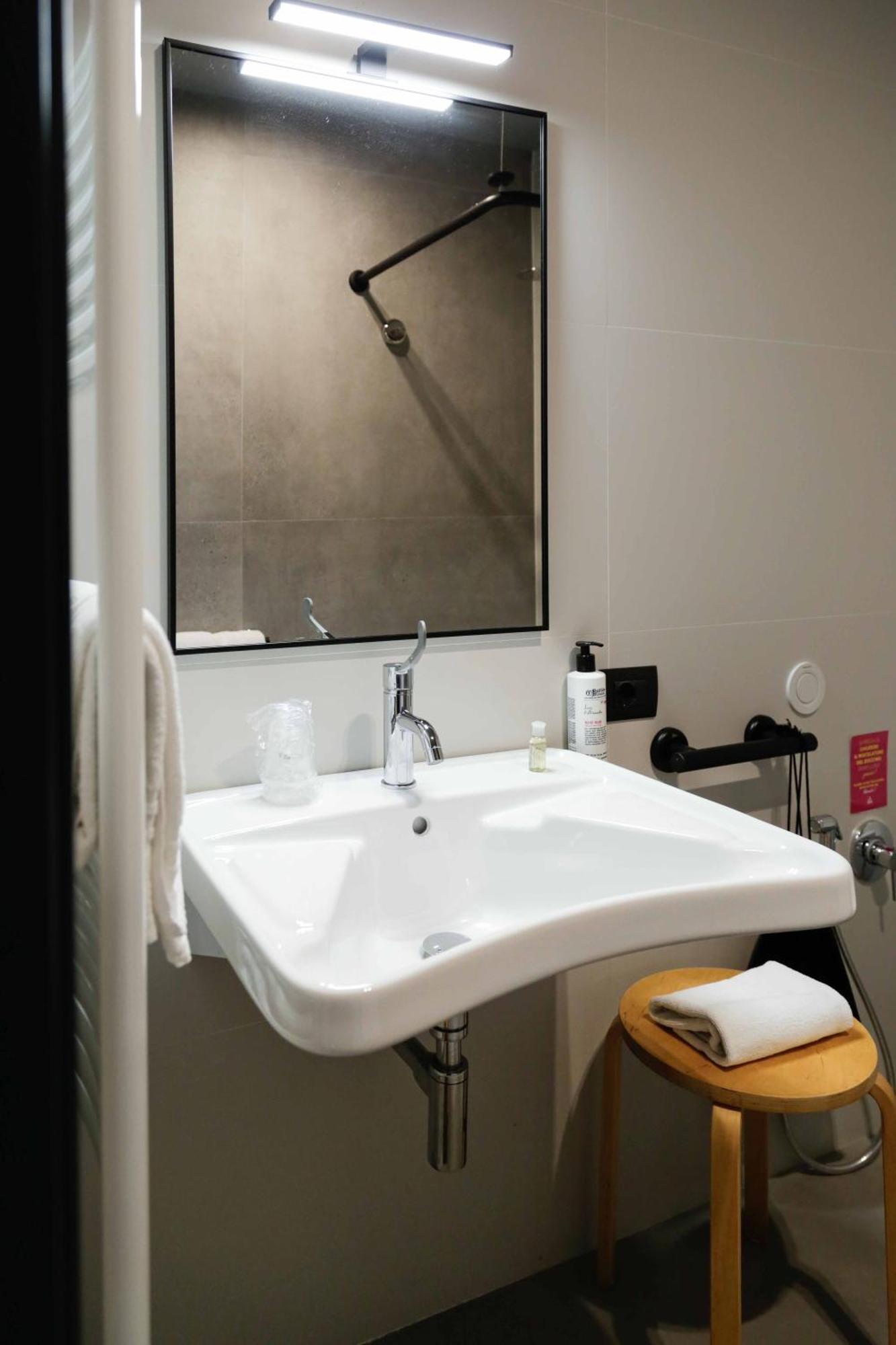 Double or Twin Room Disability Access