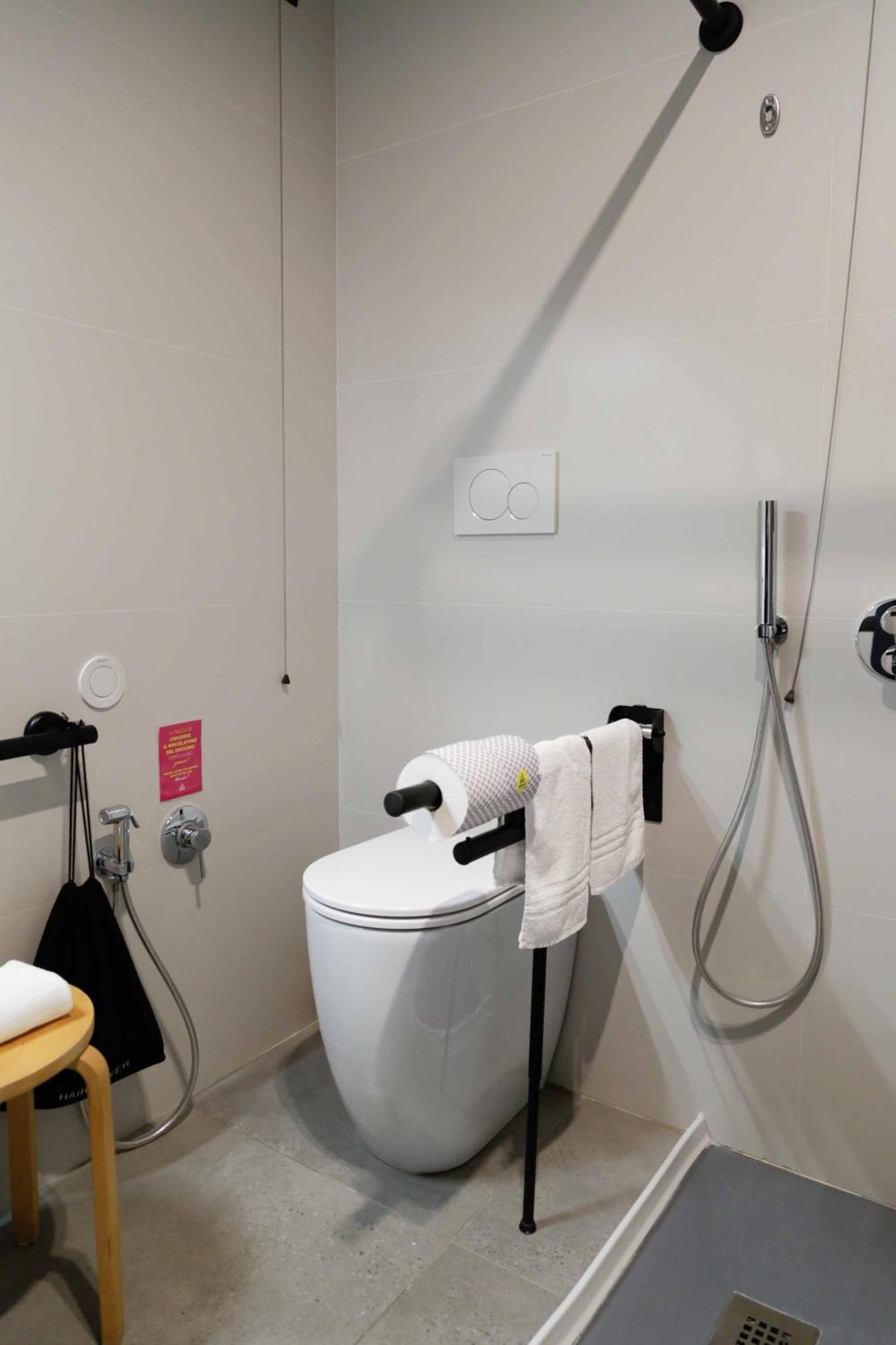 Double or Twin Room Disability Access