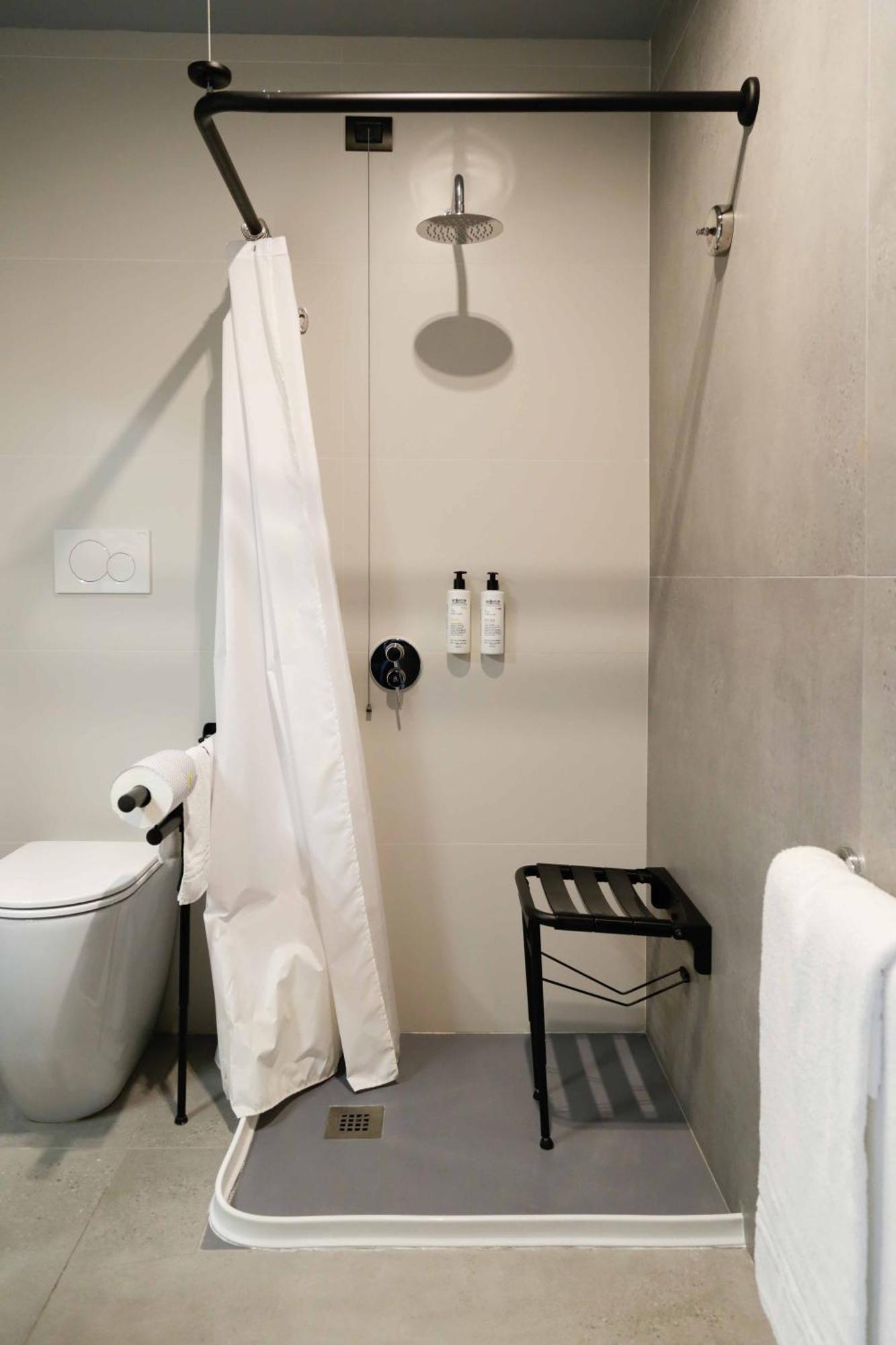 Double or Twin Room Disability Access