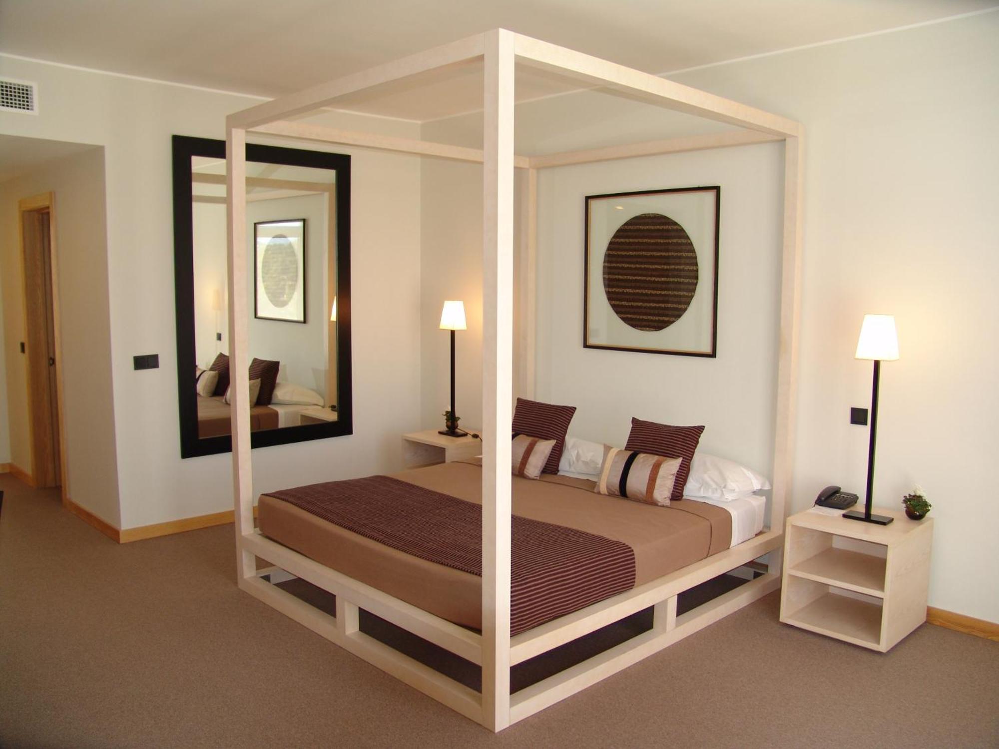 Double or Twin Room Kitchenette