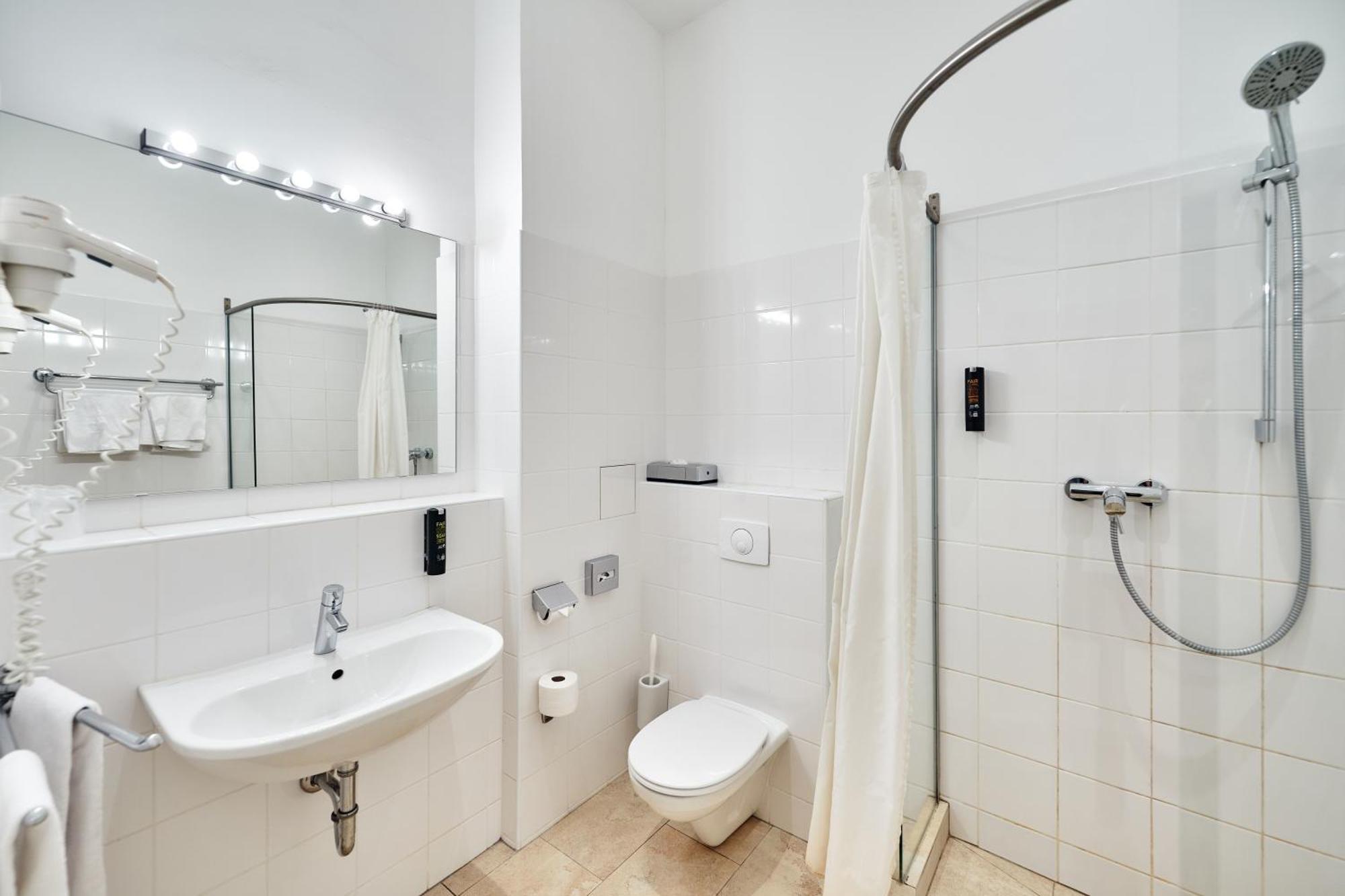 Economy Twin Room