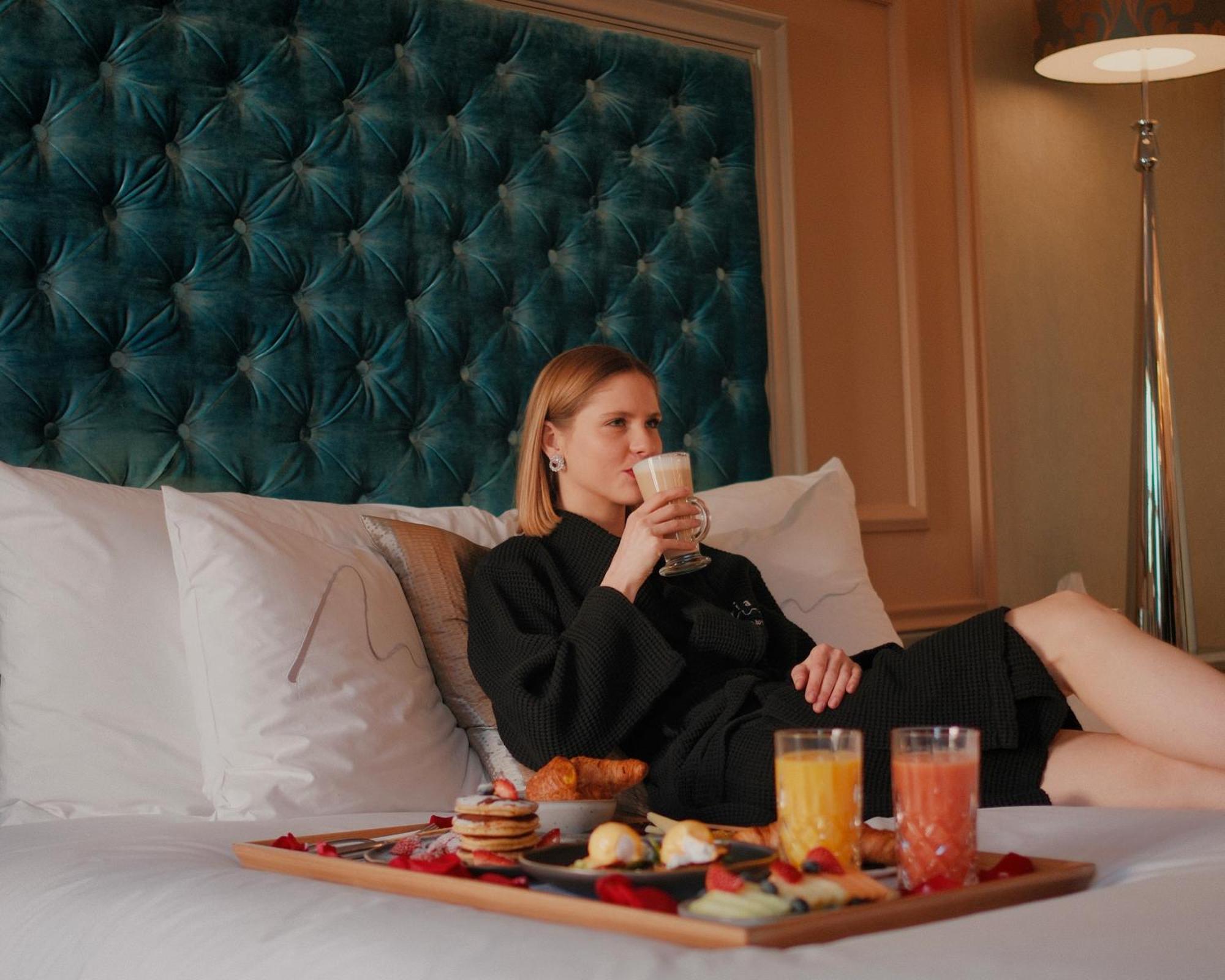 Aria Signature Large Luxury King Room