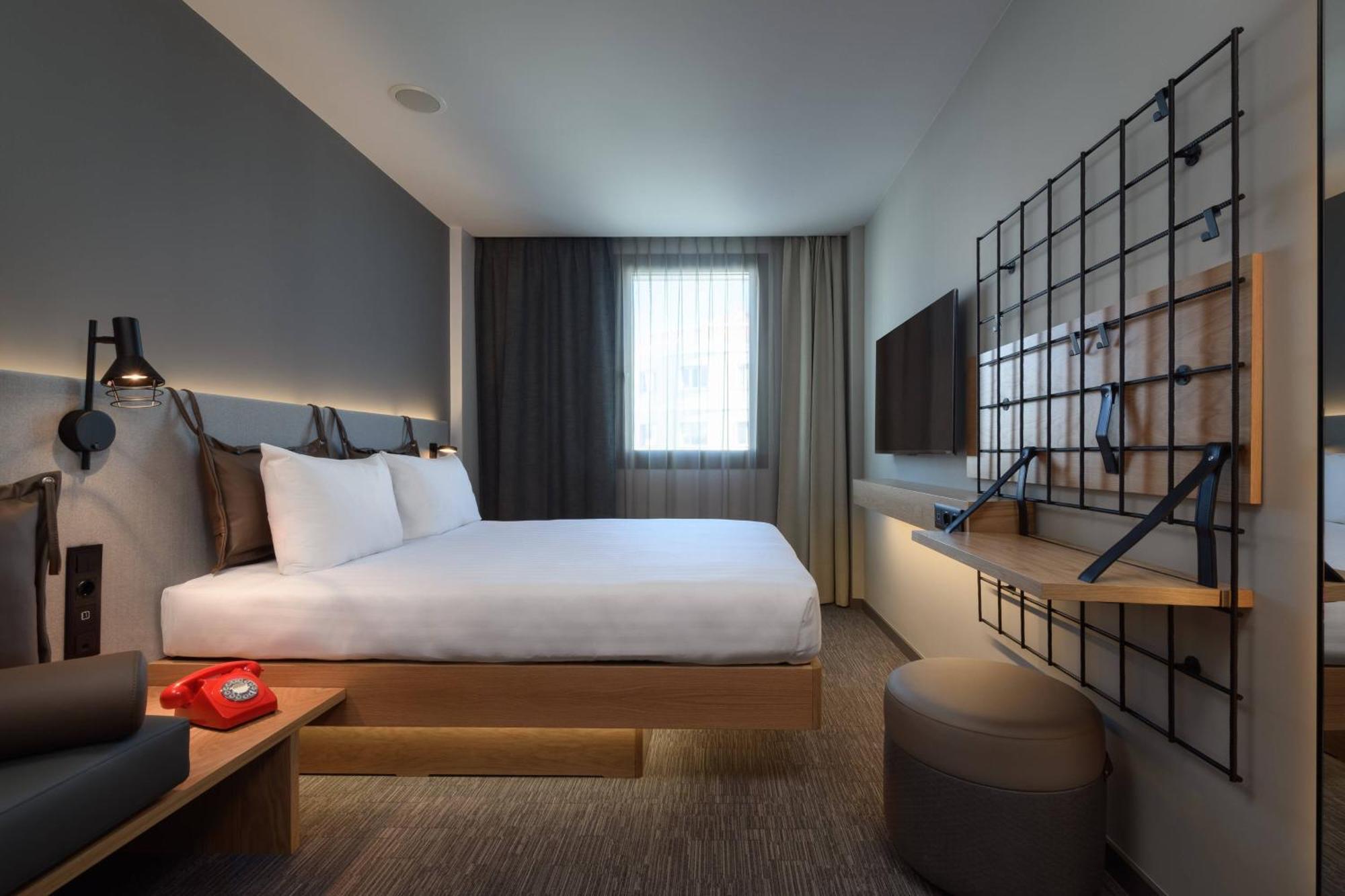 Moxy Sleeper Queen Room