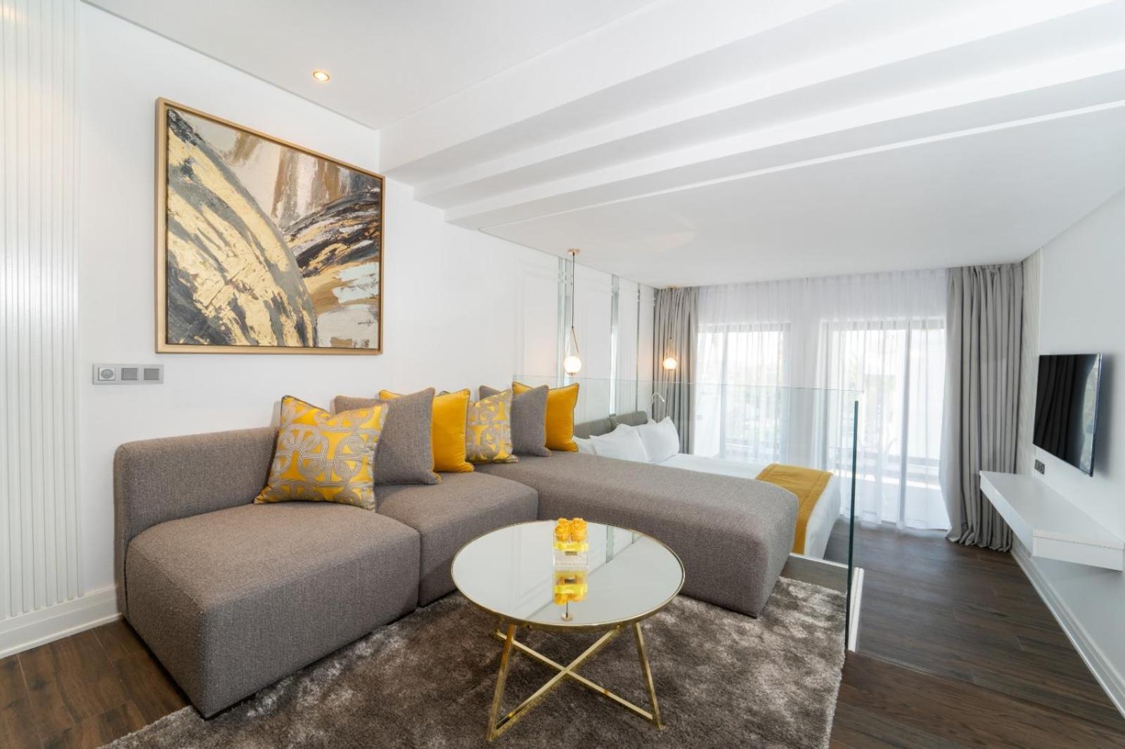 Queen Room Balcony