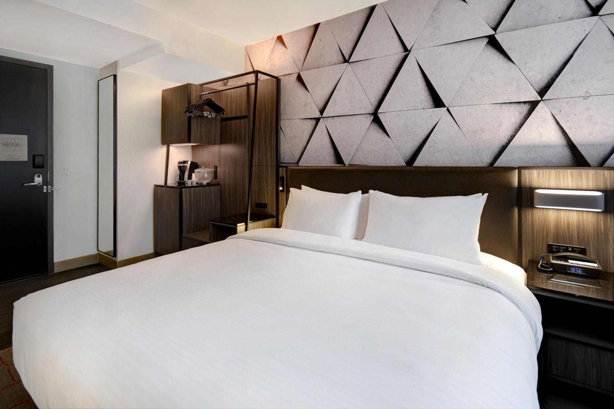 Studio King Bed