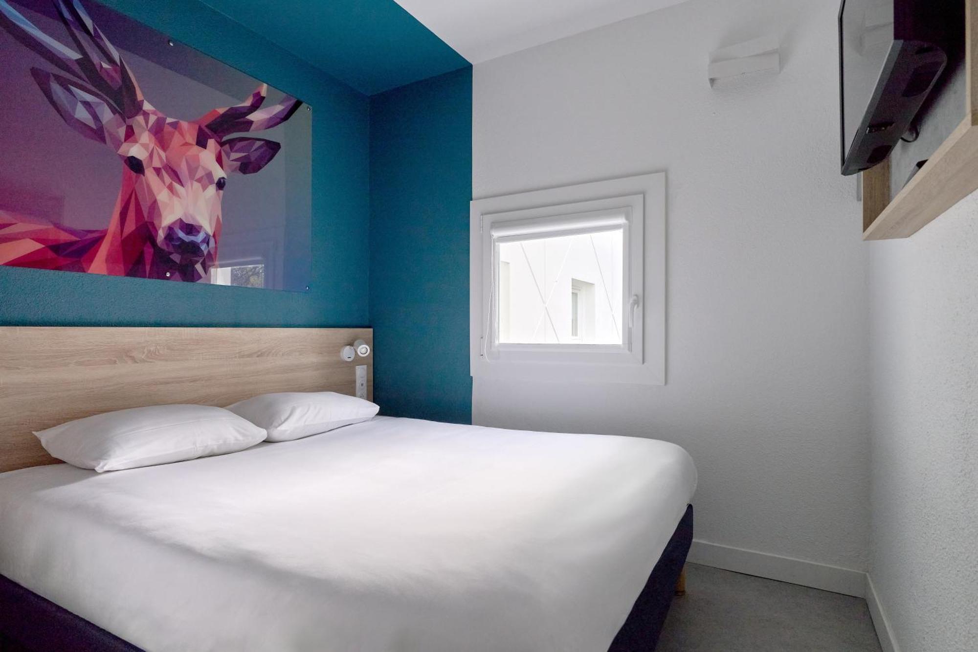 Chambre Standard avec 1 Lit Double, Connexion Wi-Fi Gratuite, Climatisation et Douche