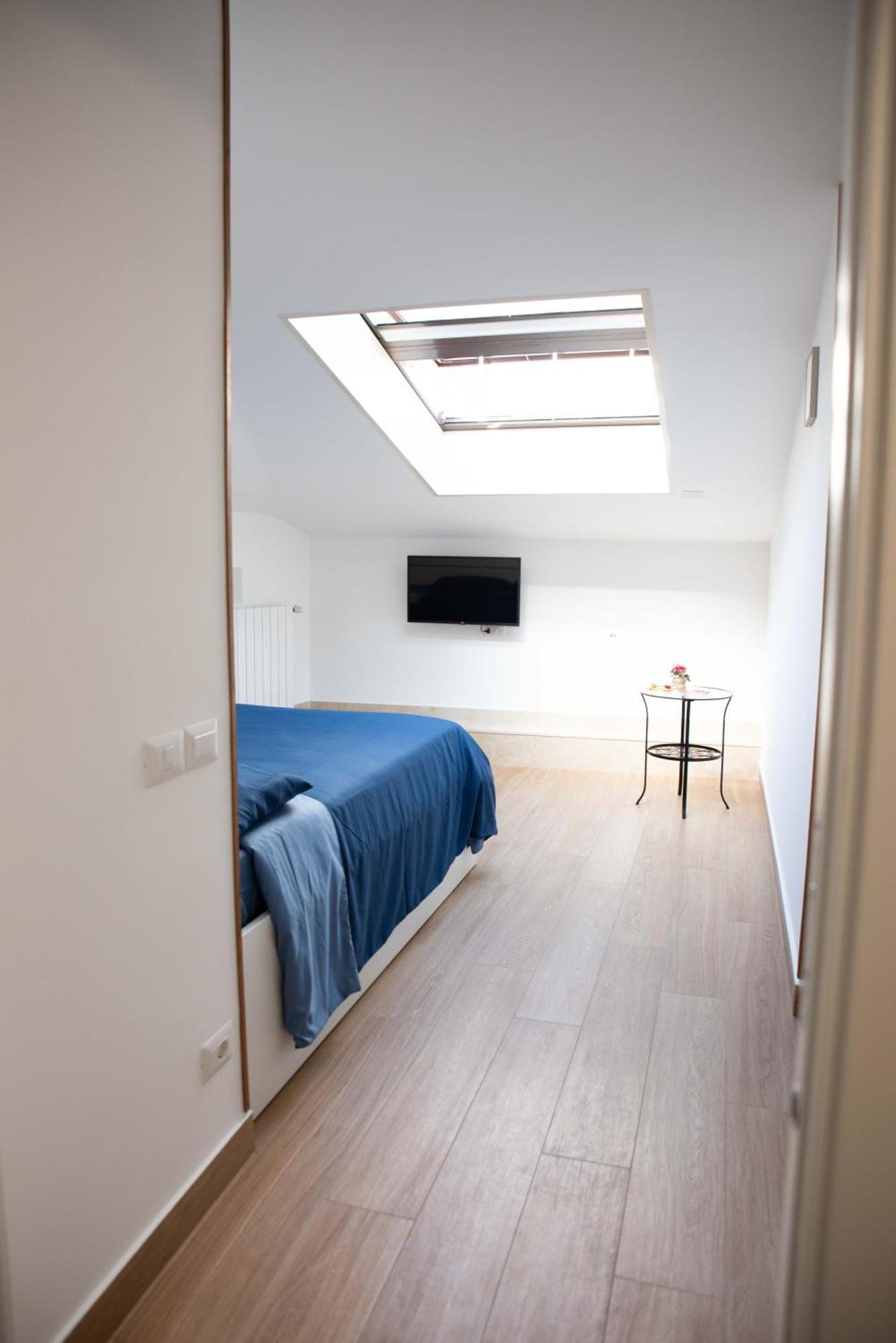 Double Room Private Bathroom