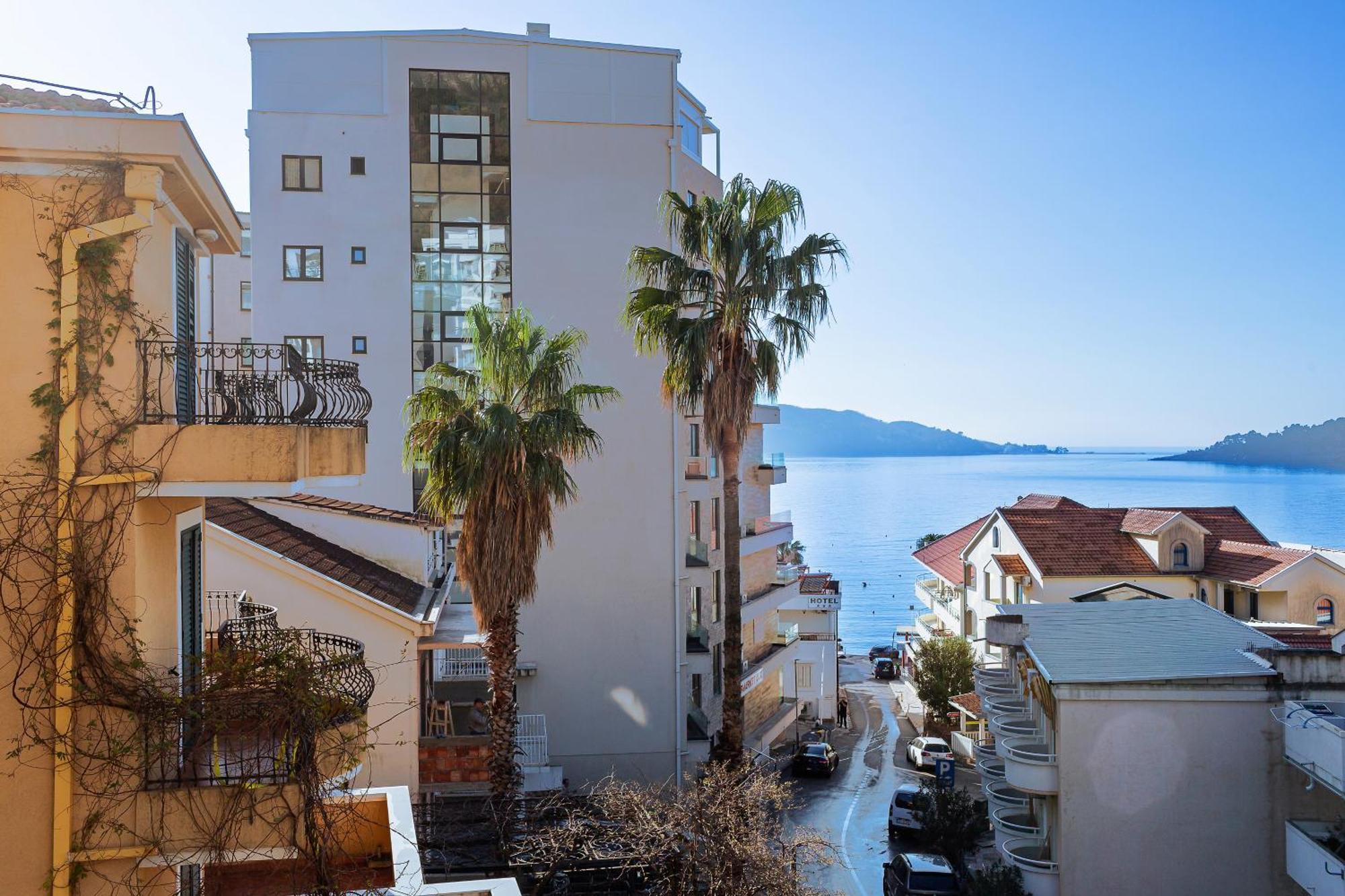 Studio Apartment Sea View