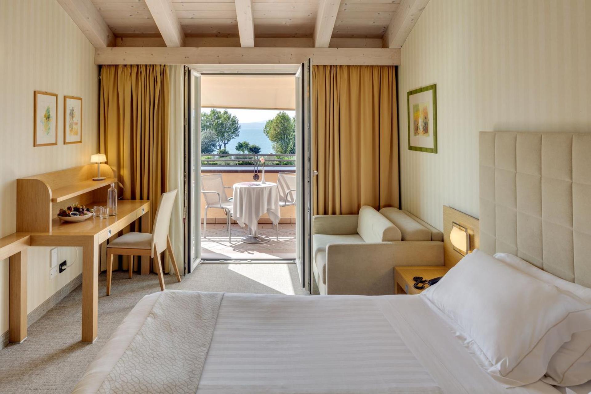 Comfort Double or Twin Room Balcony Lake View