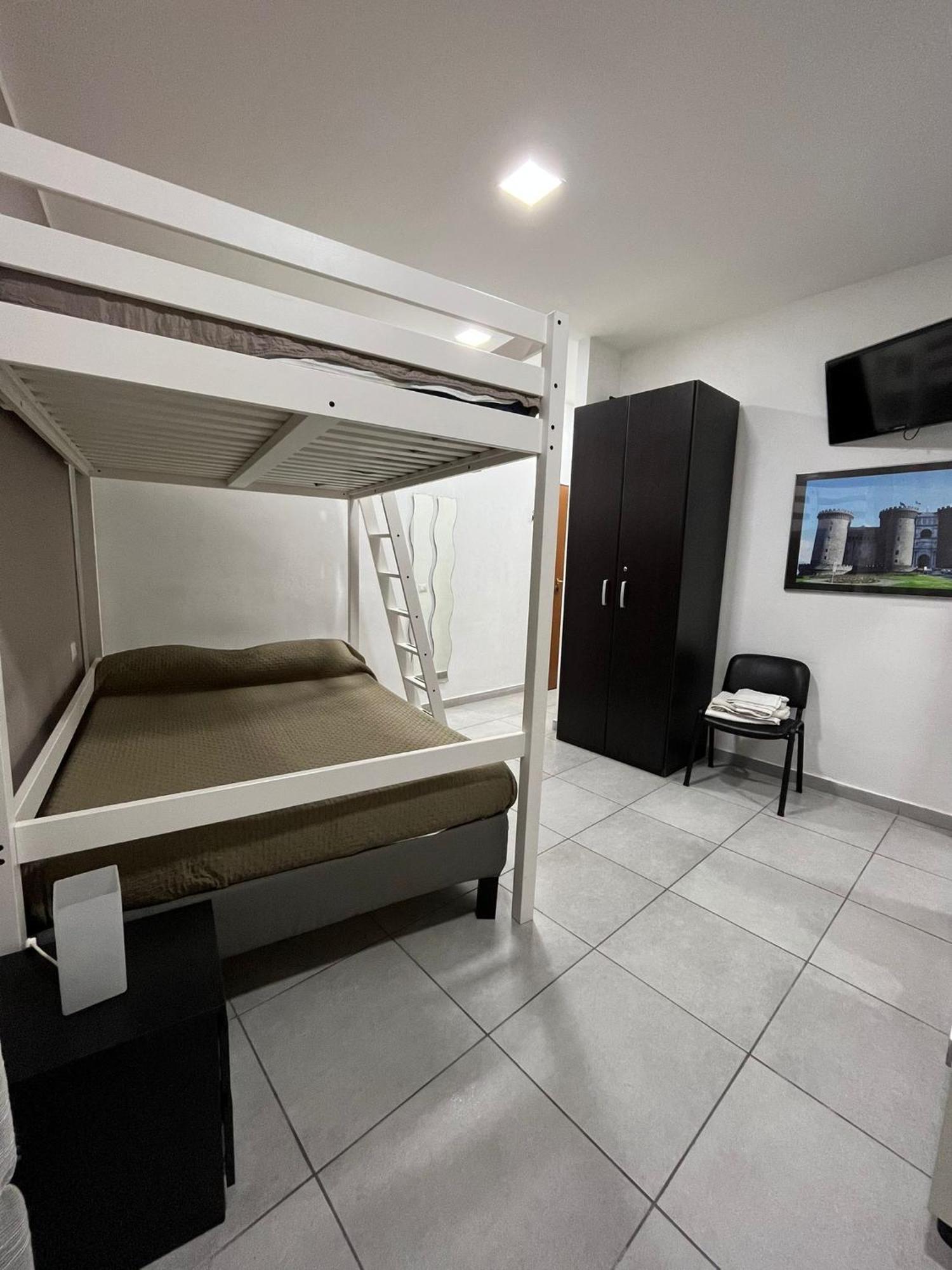 Large Double Room,1538870473:JPEG