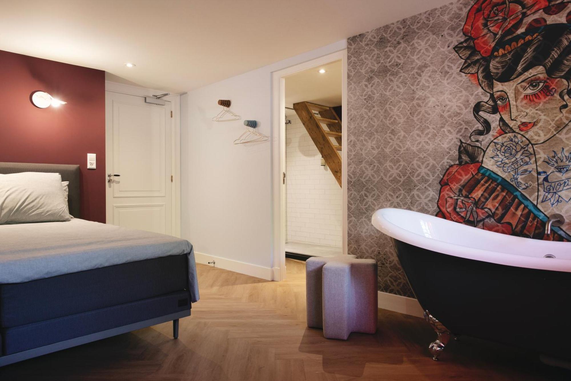 Deluxe Double Room Bath