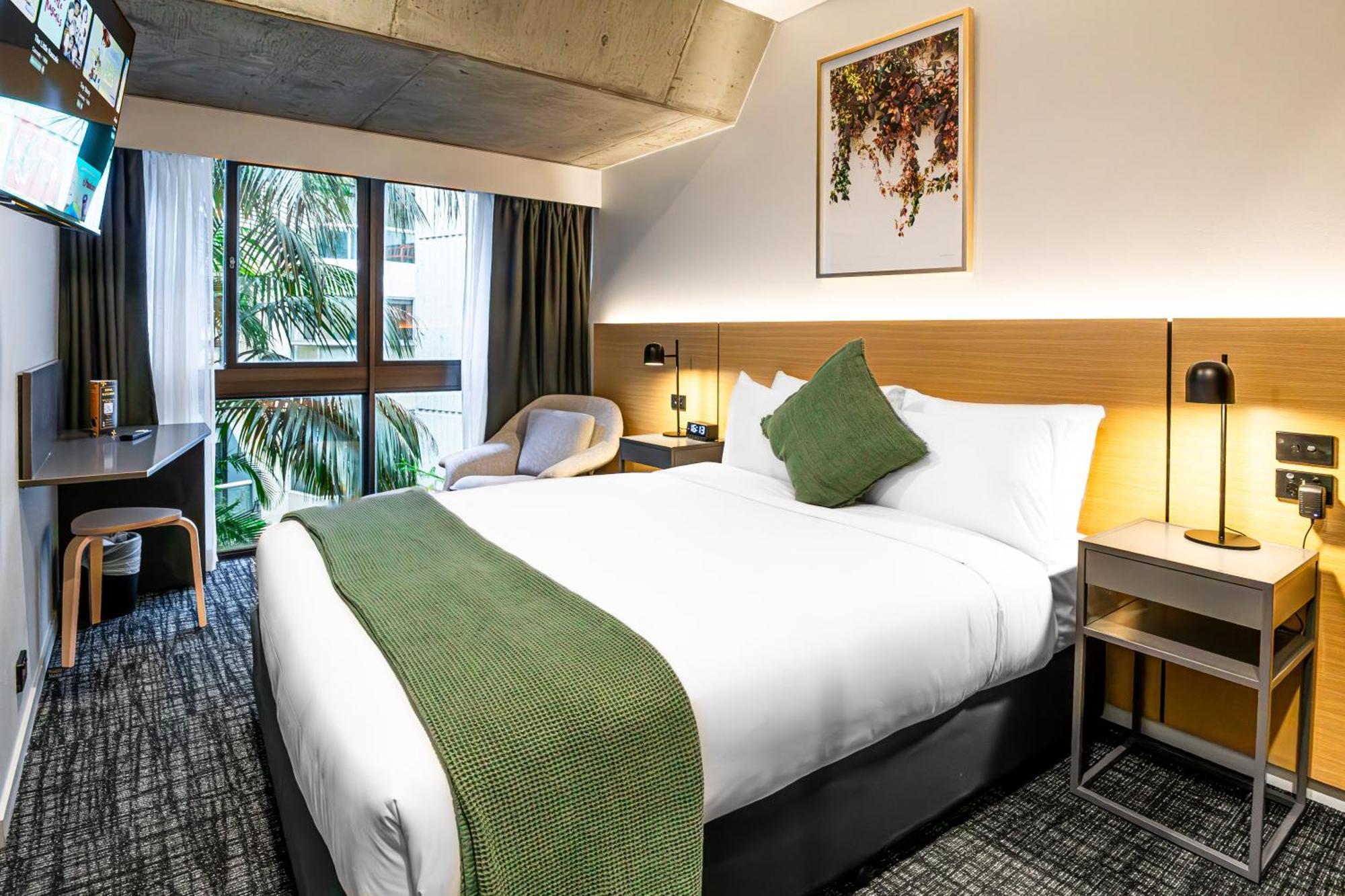 Deluxe Queen Room