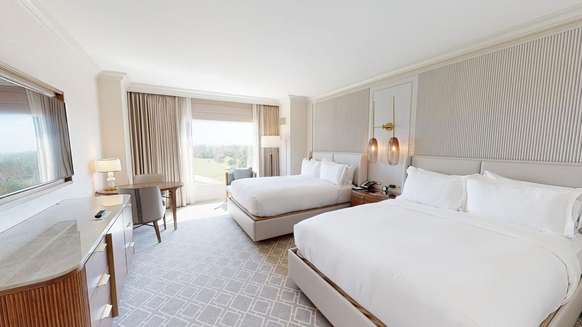 Deluxe Queen Room High Floor