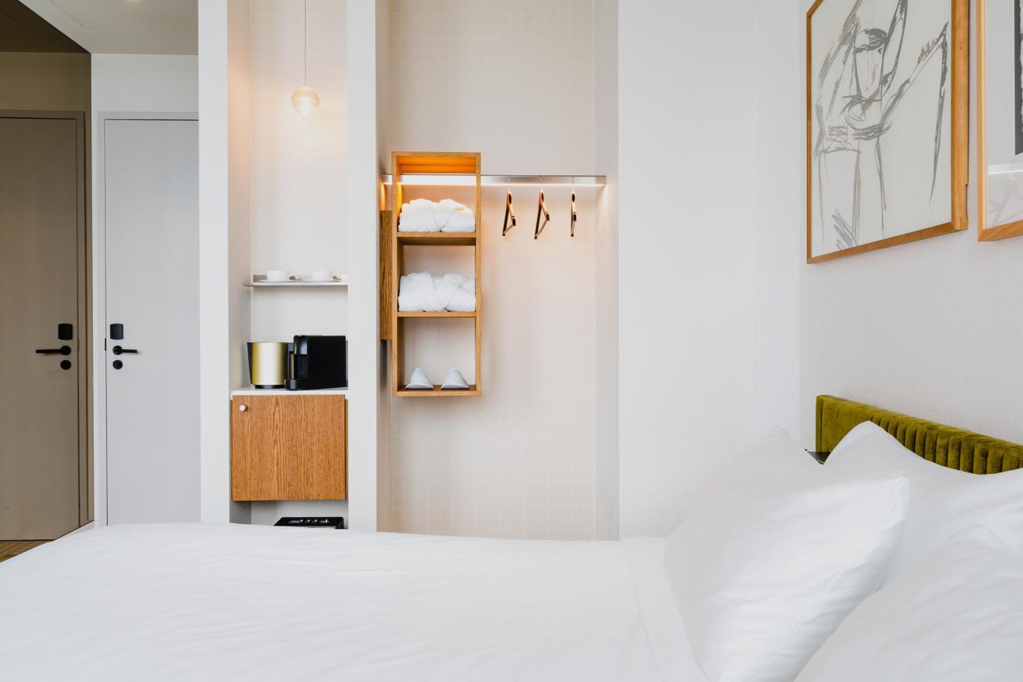 Deluxe Double or Twin Room – Riverfront View