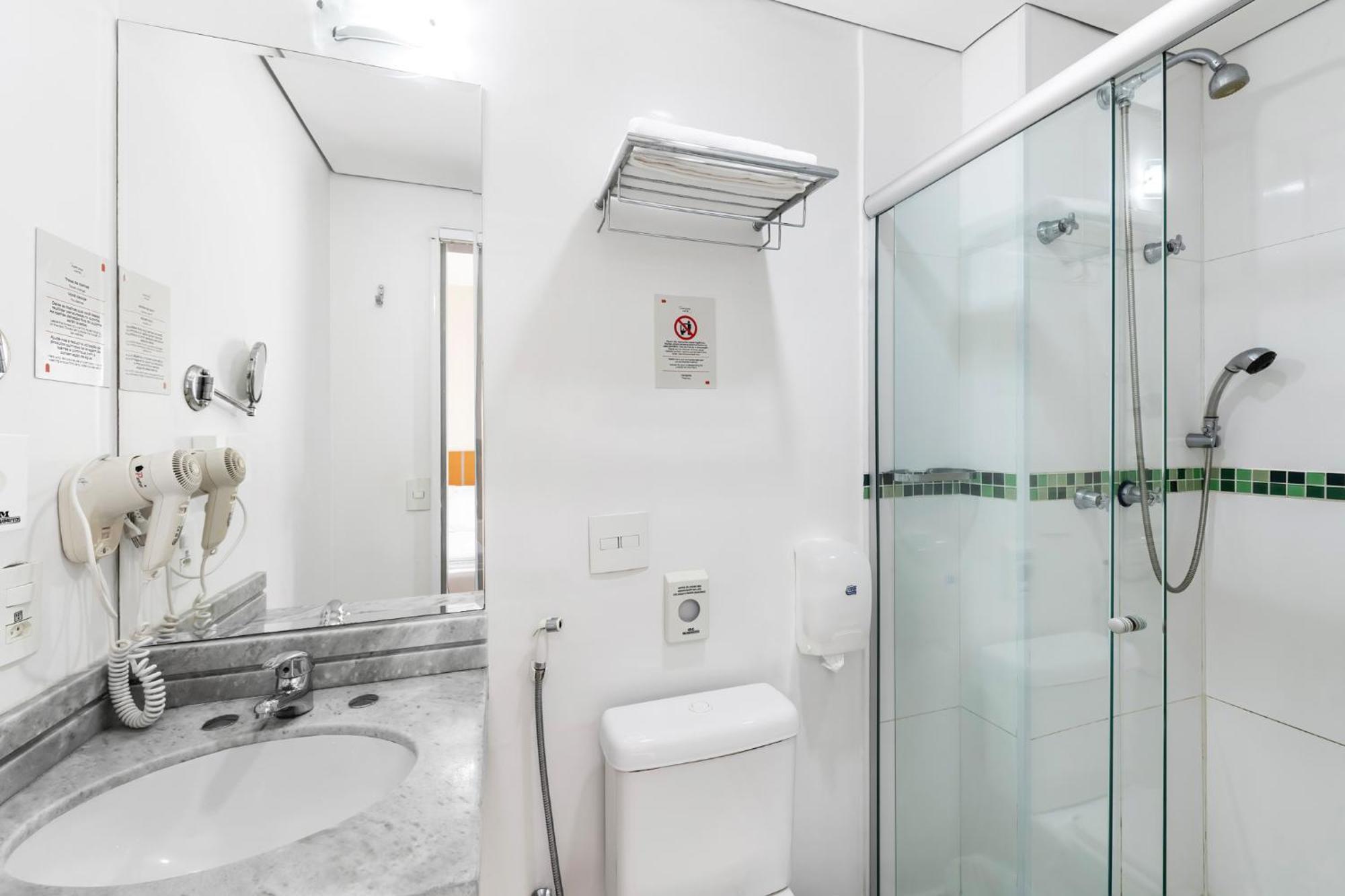 Quarto Deluxe com 2 Camas de Solteiro