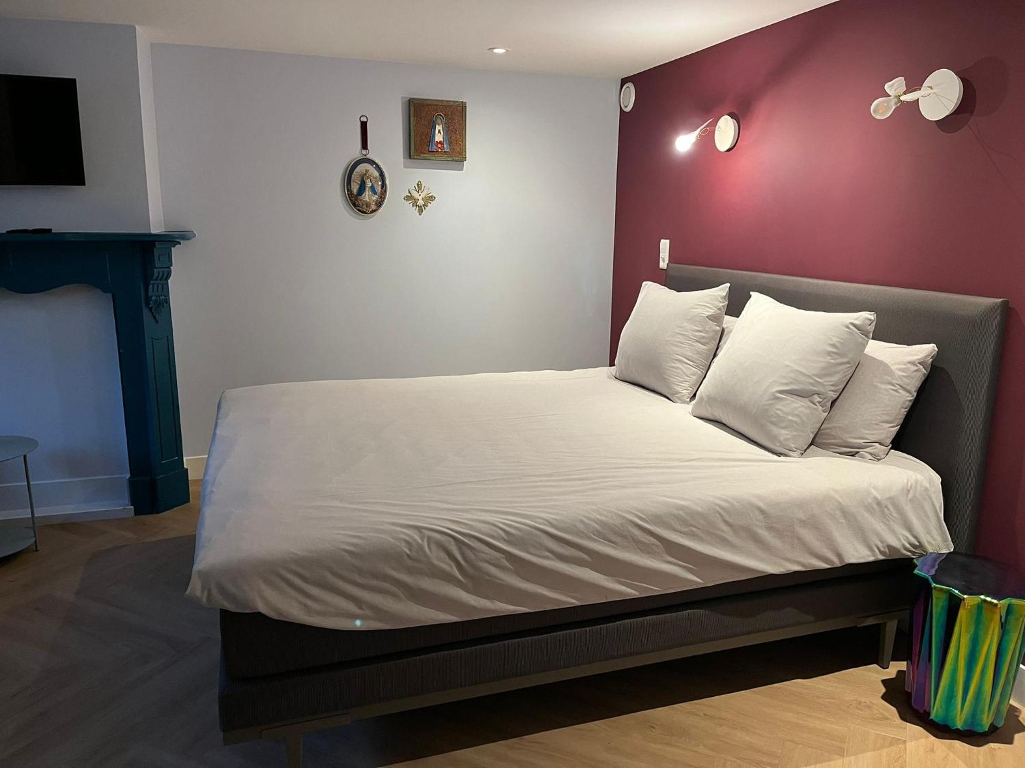 Deluxe Double Room Bath