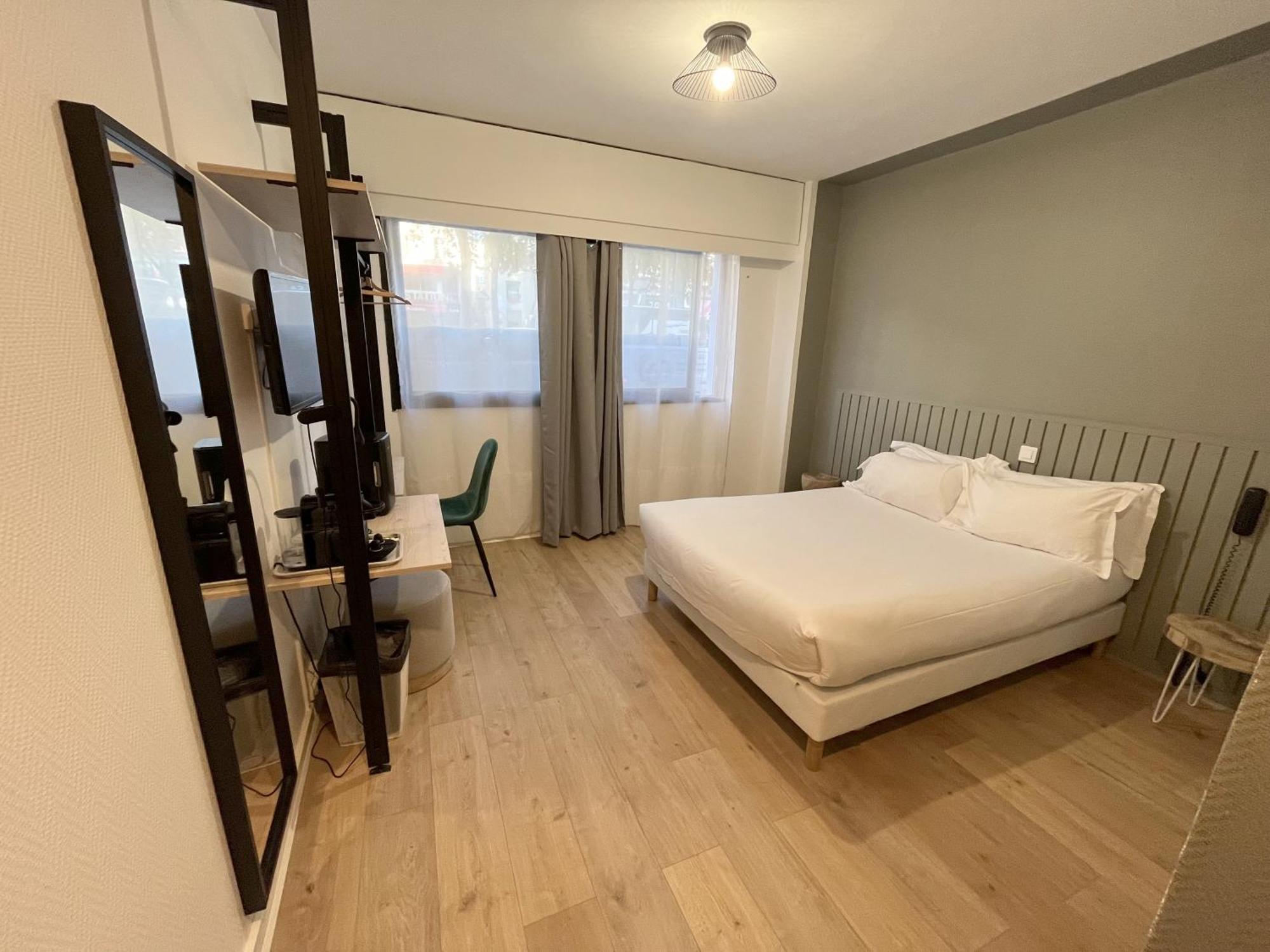 Chambre double rez-de-chaussée