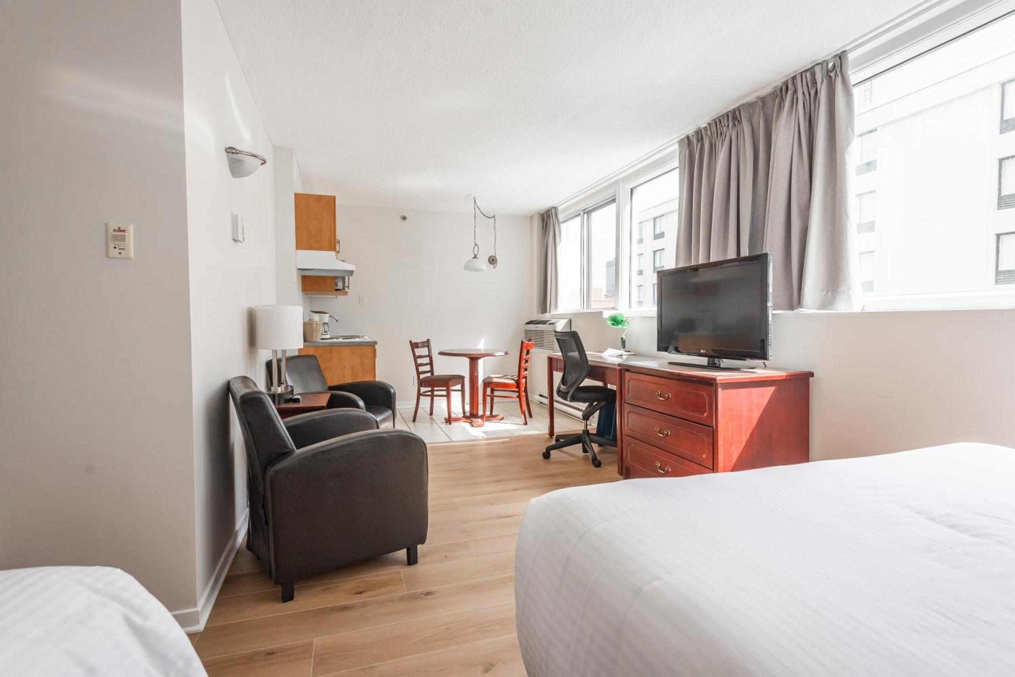 Studio 2 Beds