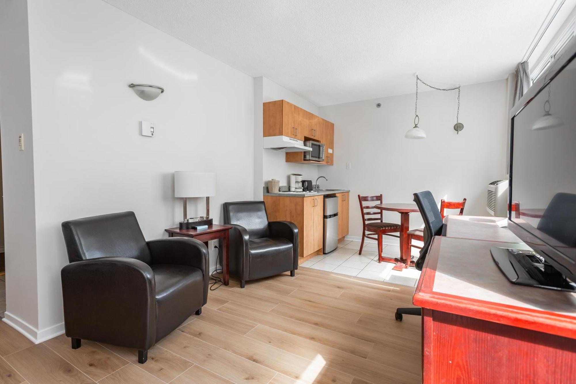 Studio 2 Beds