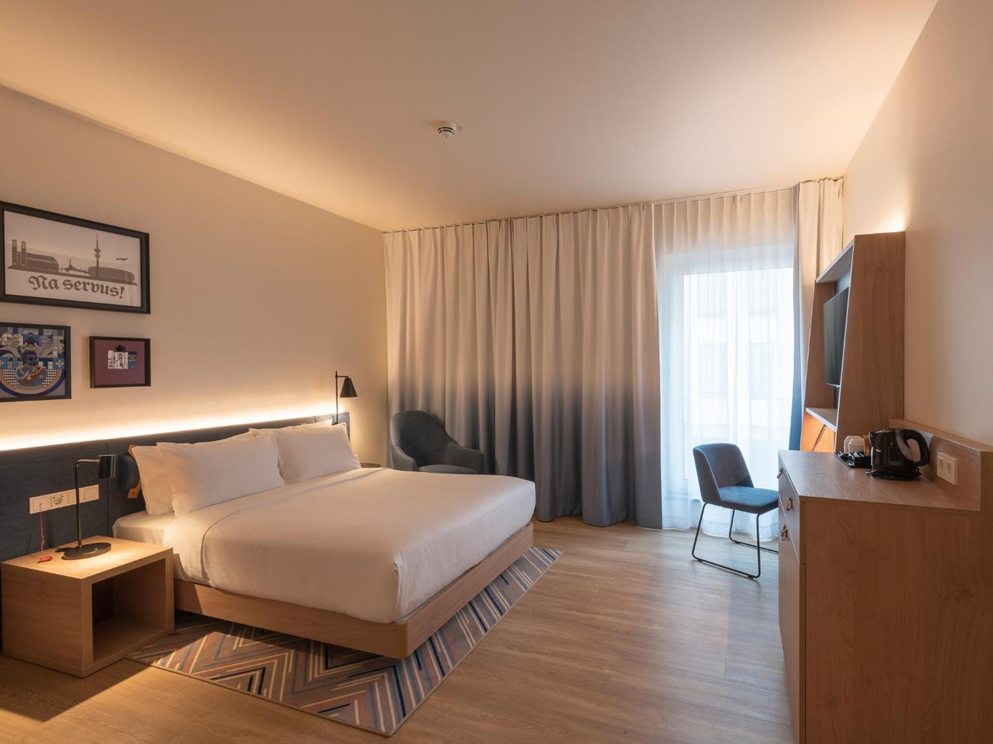 Chambre Lit King-Size - Accessible aux Personnes à Mobilité Réduite