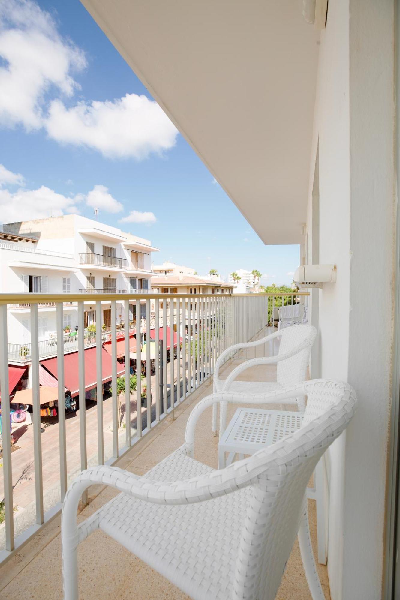 Double Room Living Room Balcony