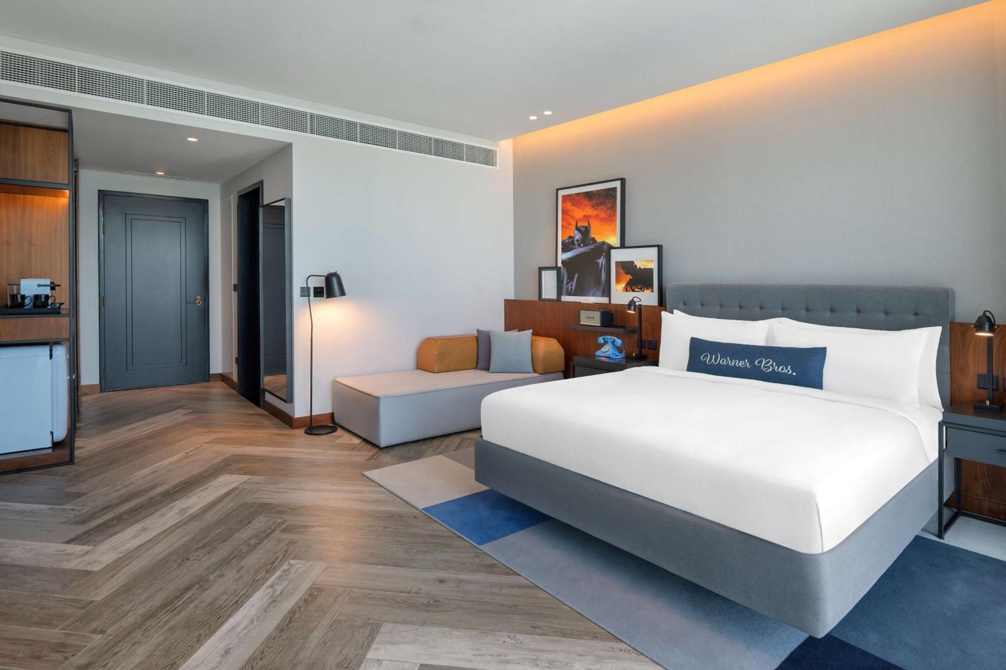 Artist King Room Pool View Theme Park Access