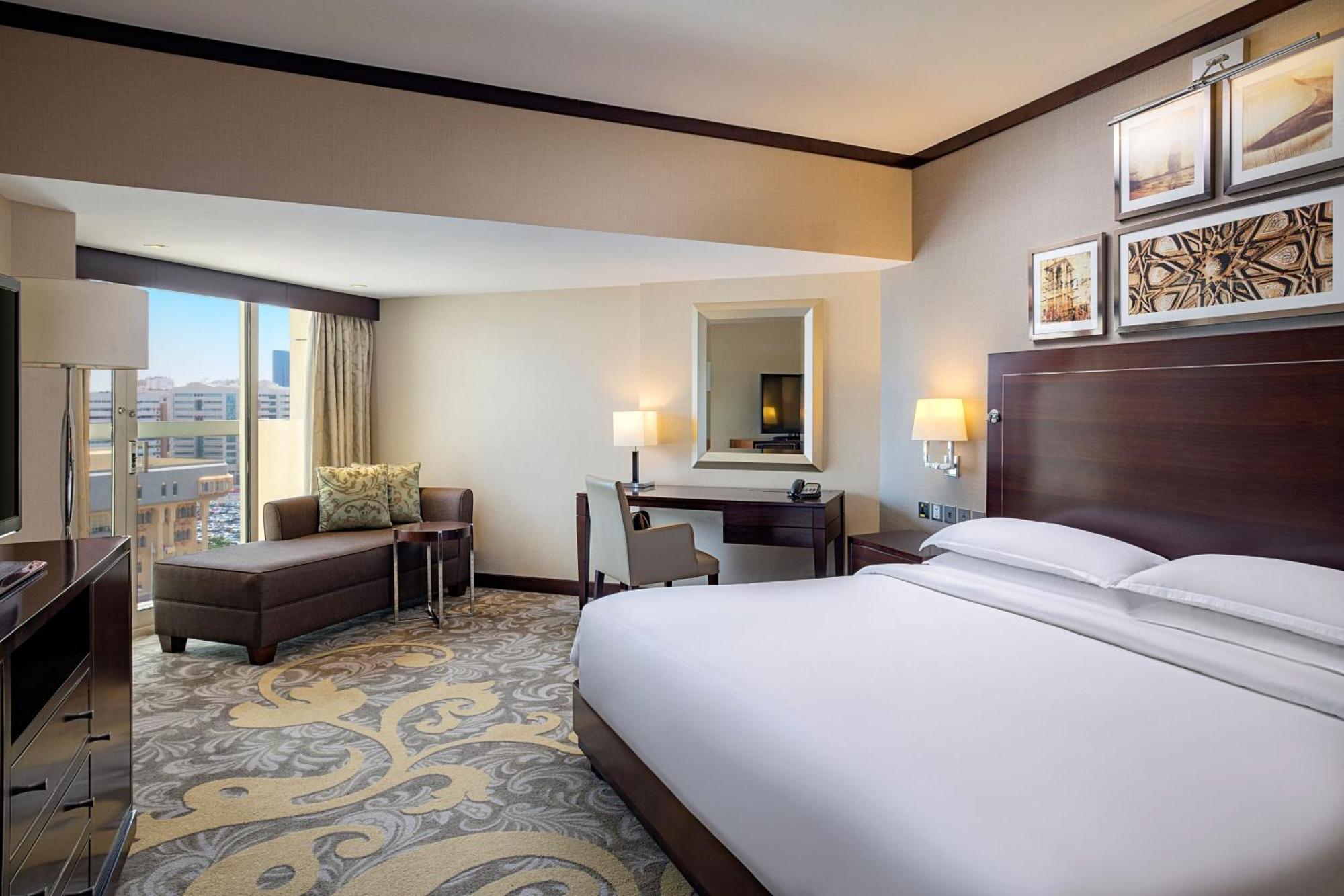 Club Room Club lounge access Guest room 1 King City view
