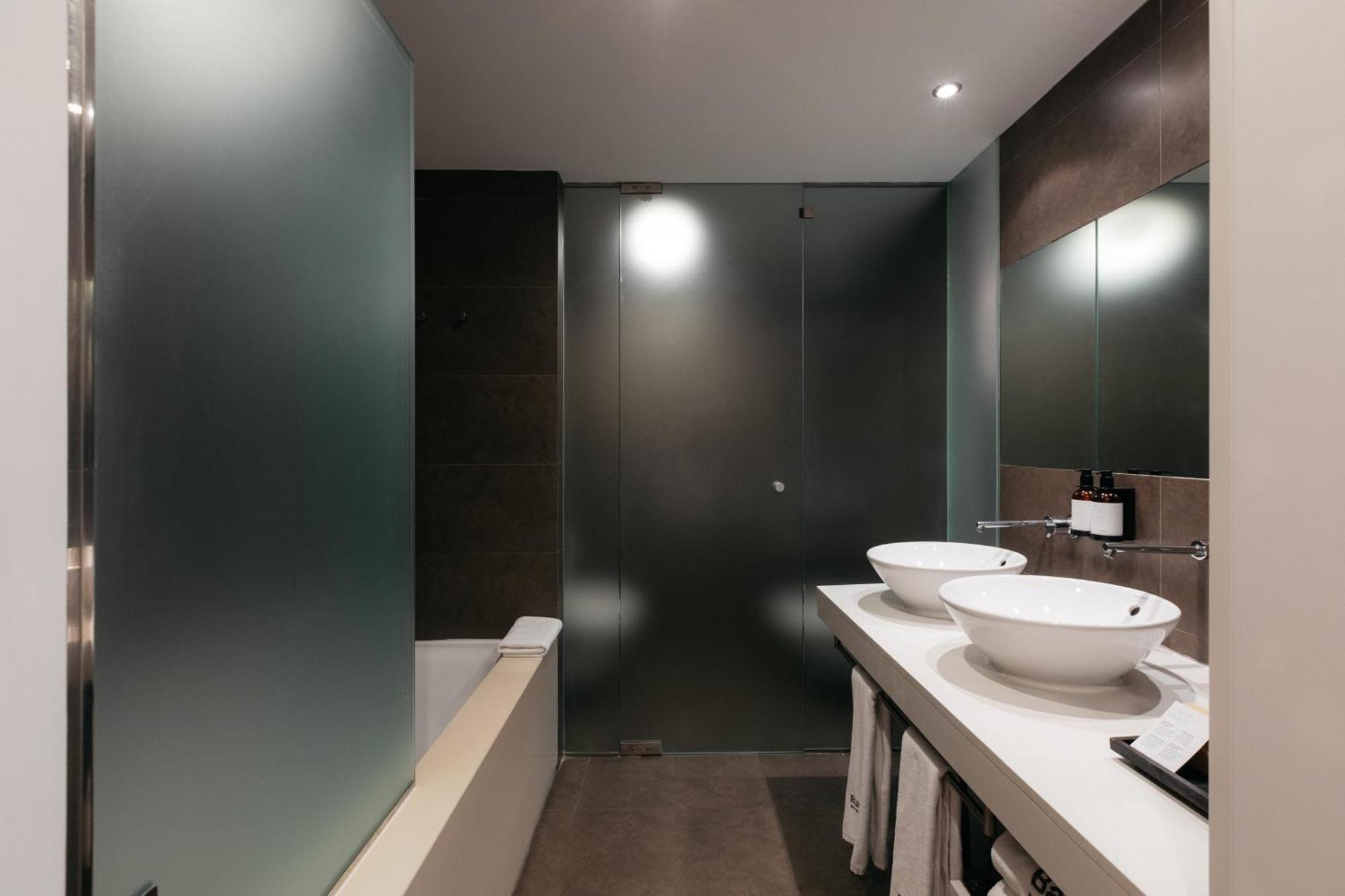 Habitación Doble Deluxe - 1 o 2 camas (3 adultos)