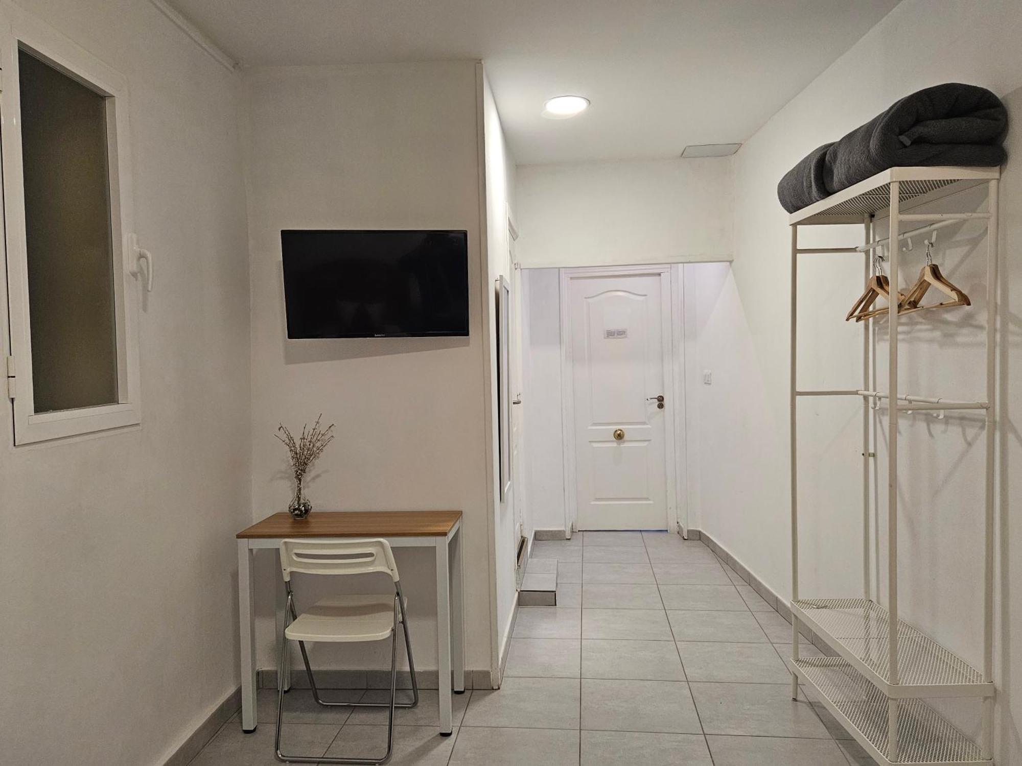Double or Twin Room Private Bathroom