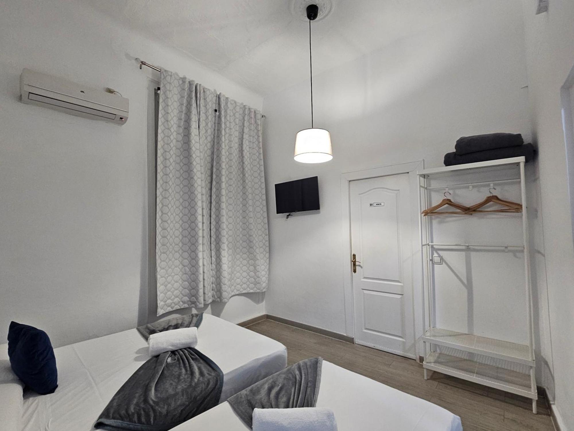 Double Room Extra Bed private bathroom