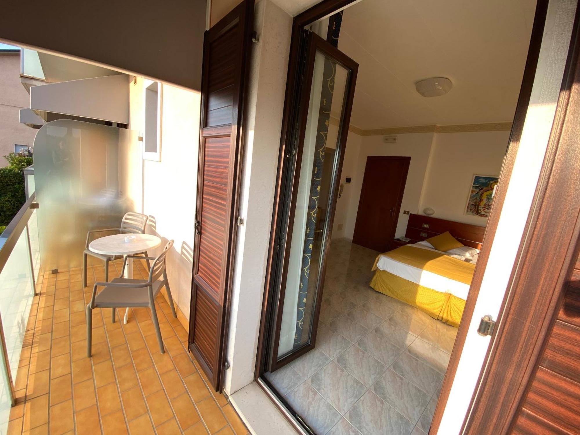 Double or Twin Room Balcony Partial Lake View Annex
