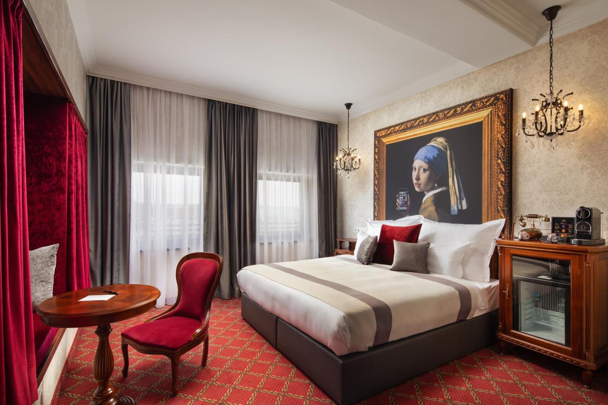 Superior King Room