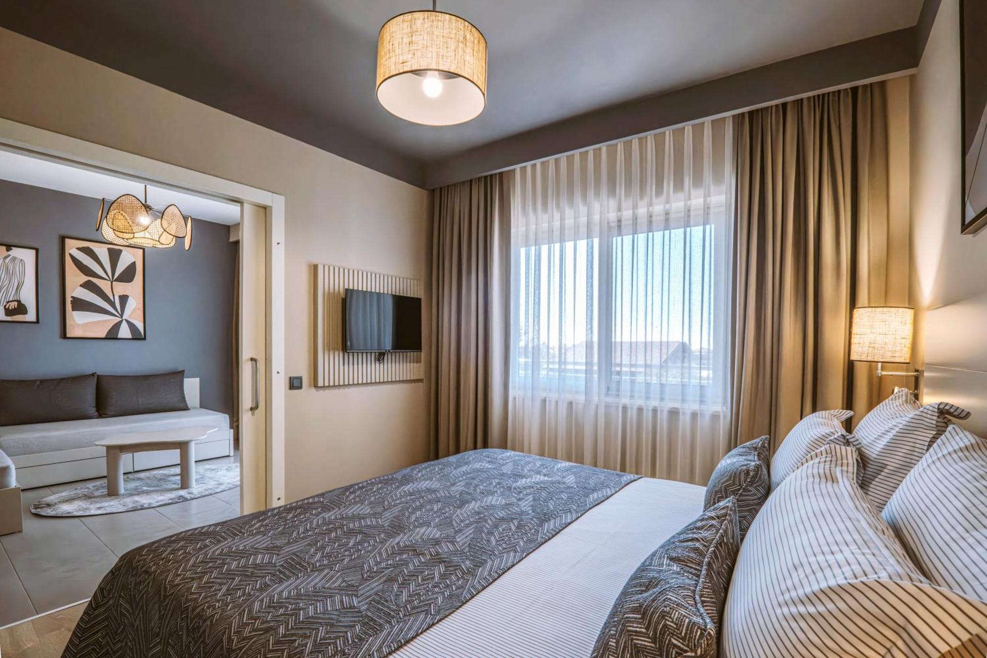 Deluxe Suite Sea View