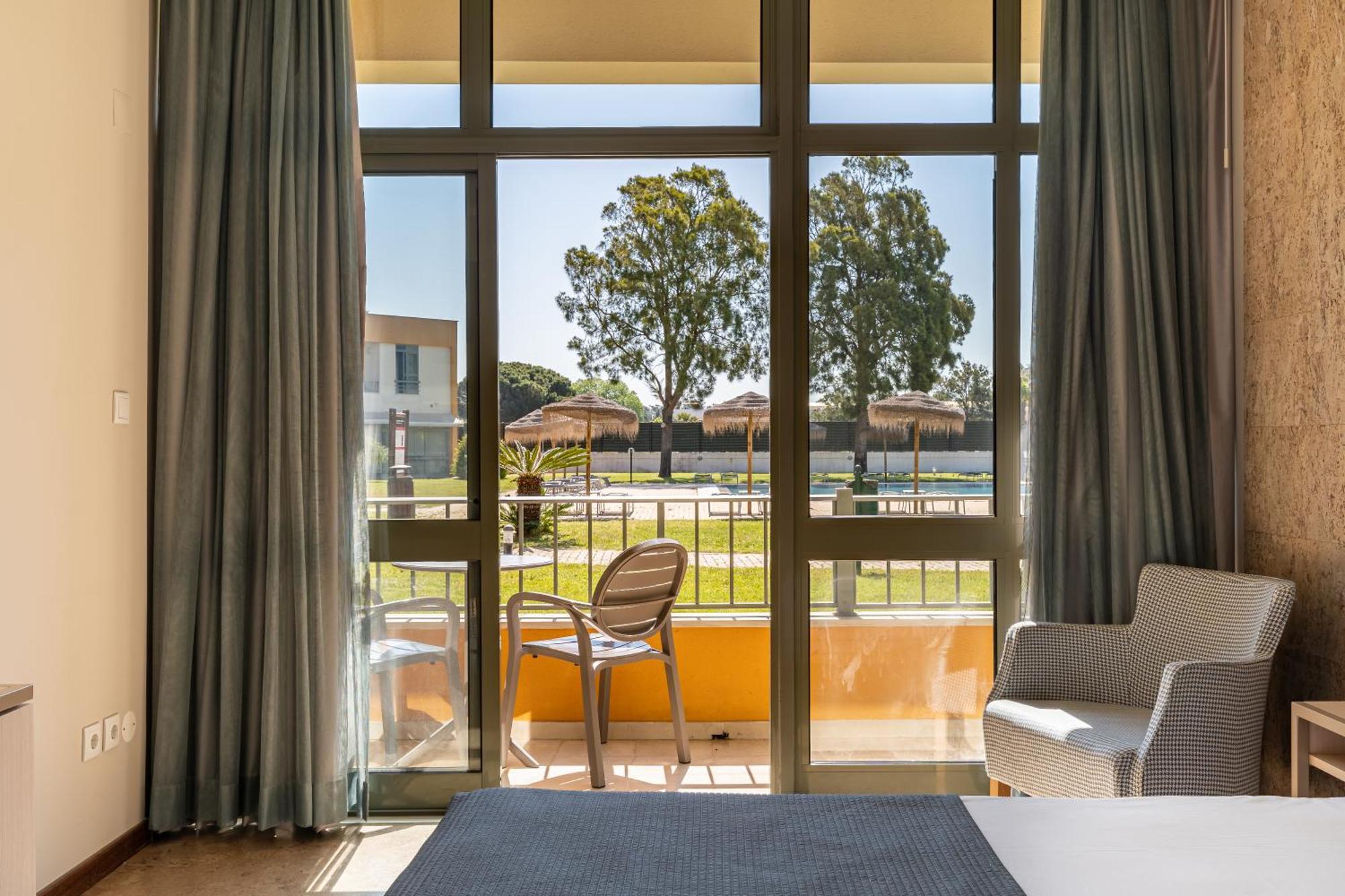 Twin Room Pool View