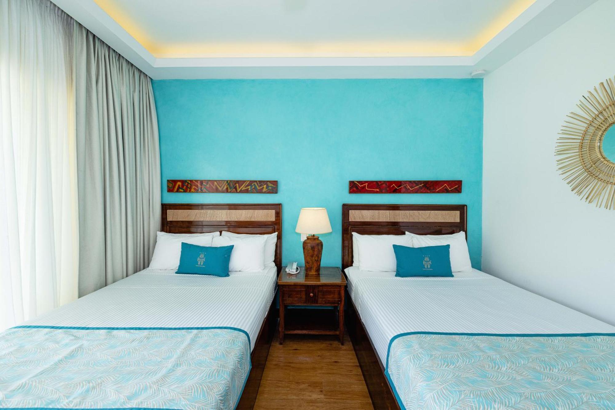 Tropicana Pool View Full Beds Adults Only