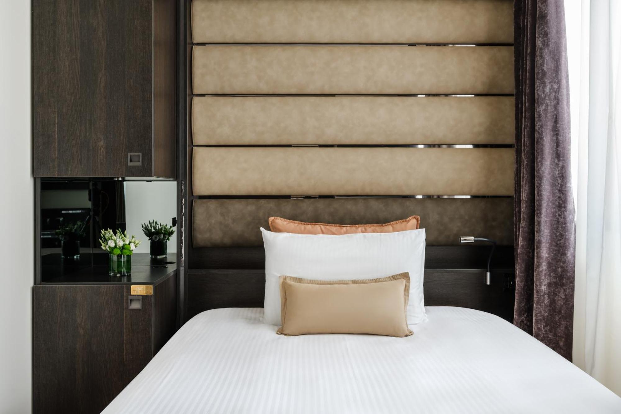 Deluxe Single Room