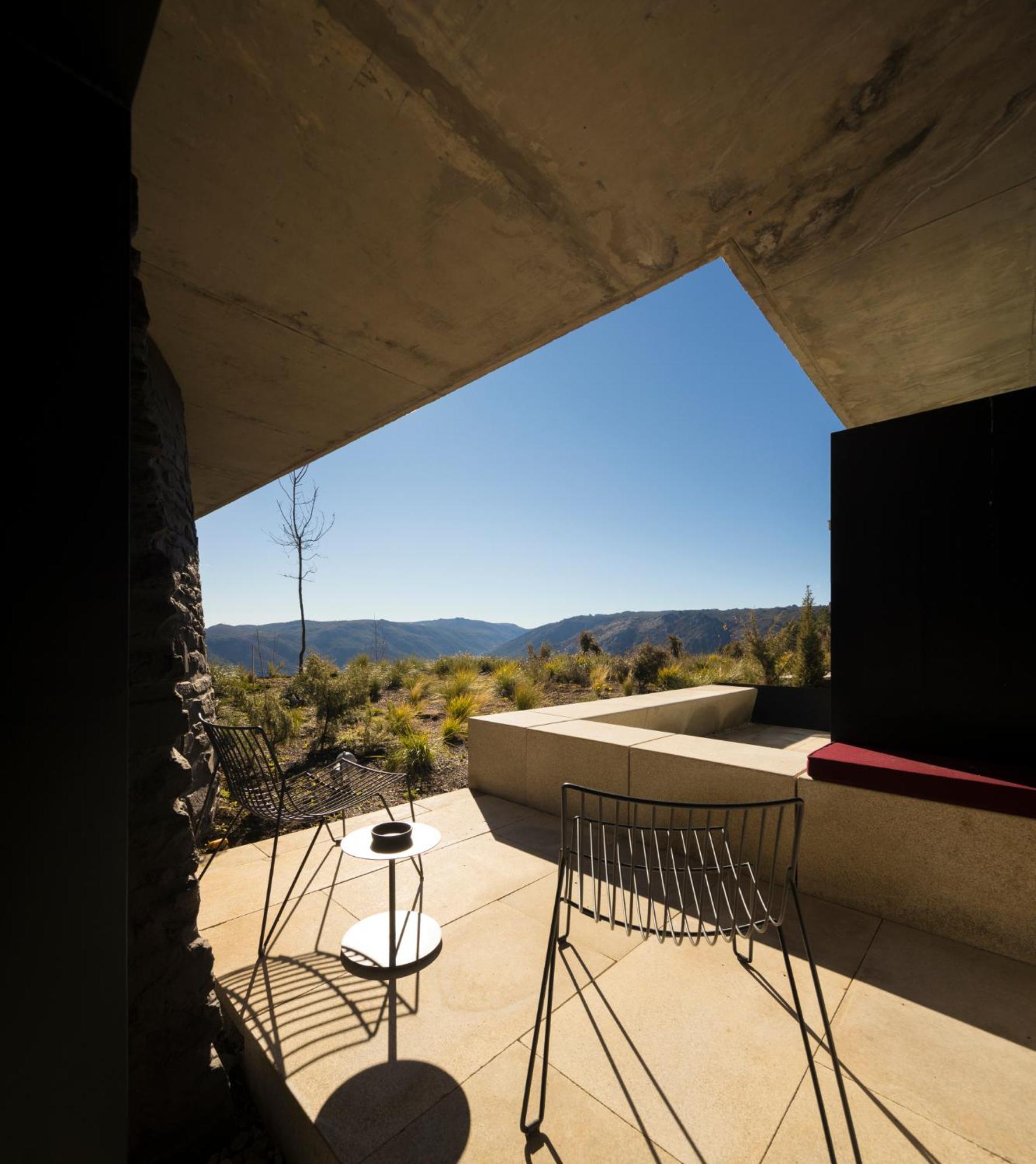 Double Room Mountain View