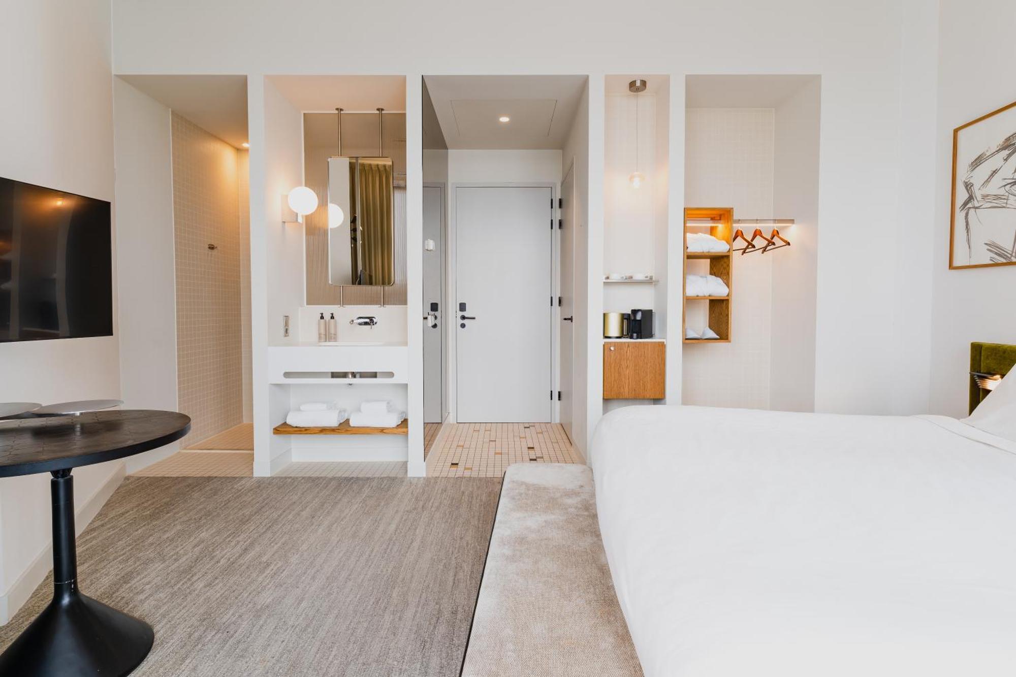 Deluxe Double or Twin Room – Riverfront View