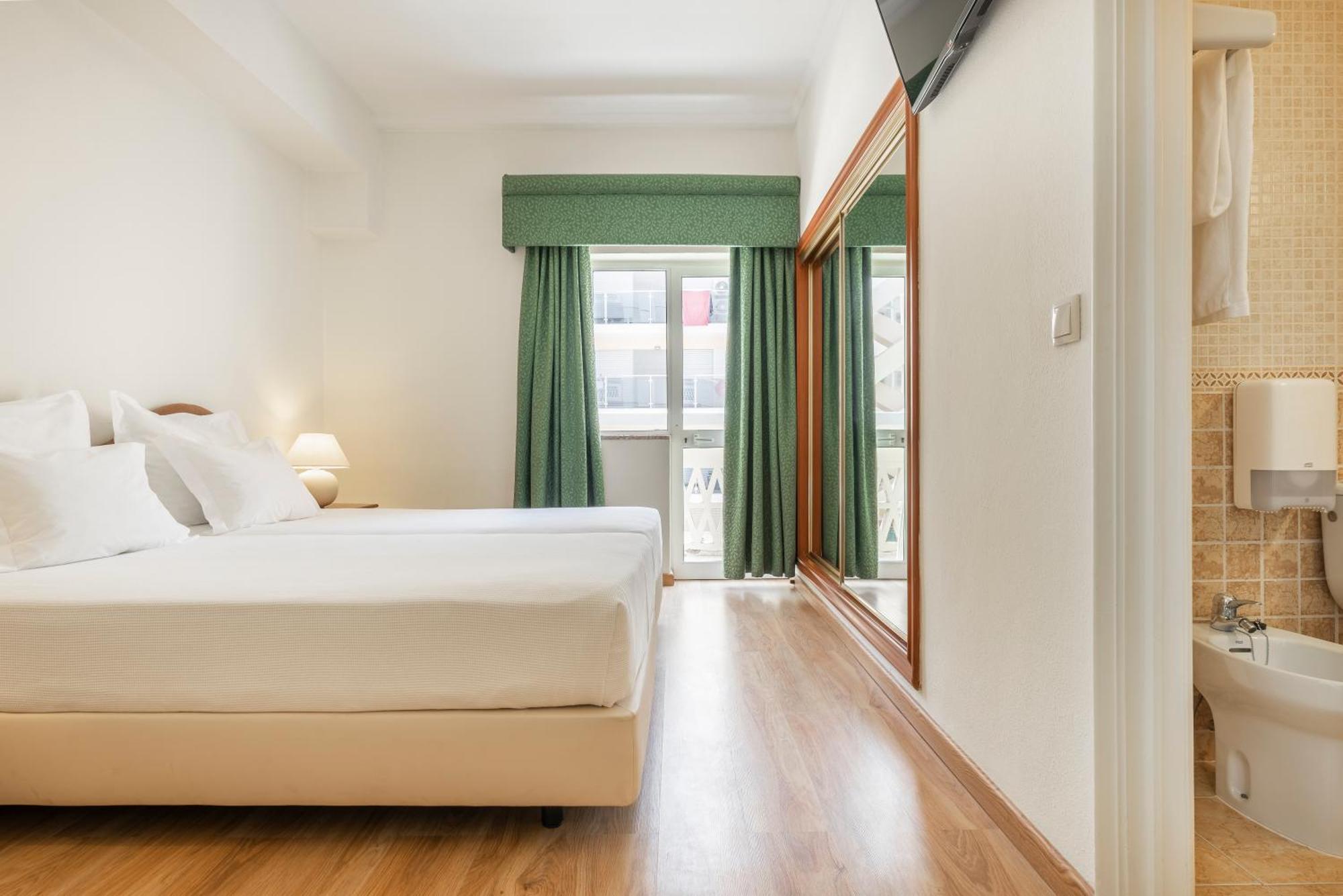Standard Double or Twin Room Balcony