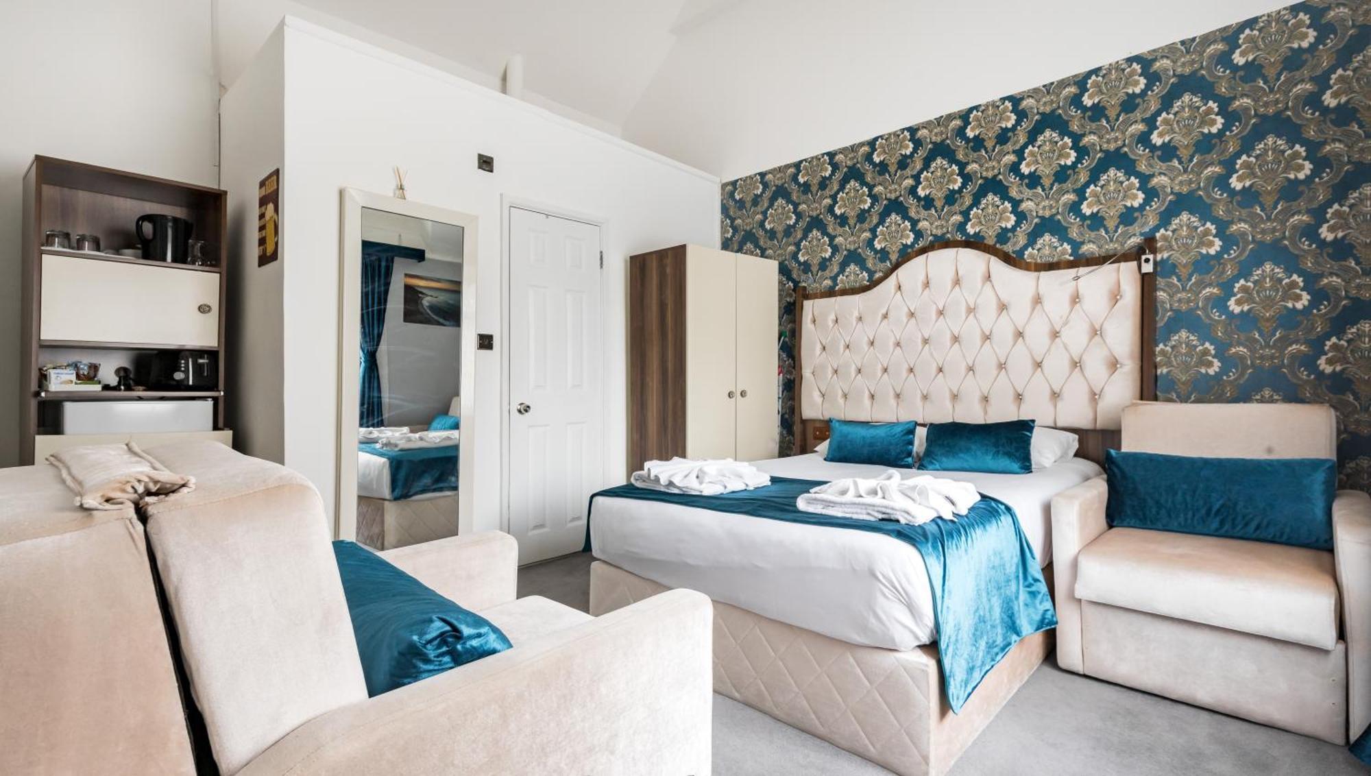 Comfort Triple Room